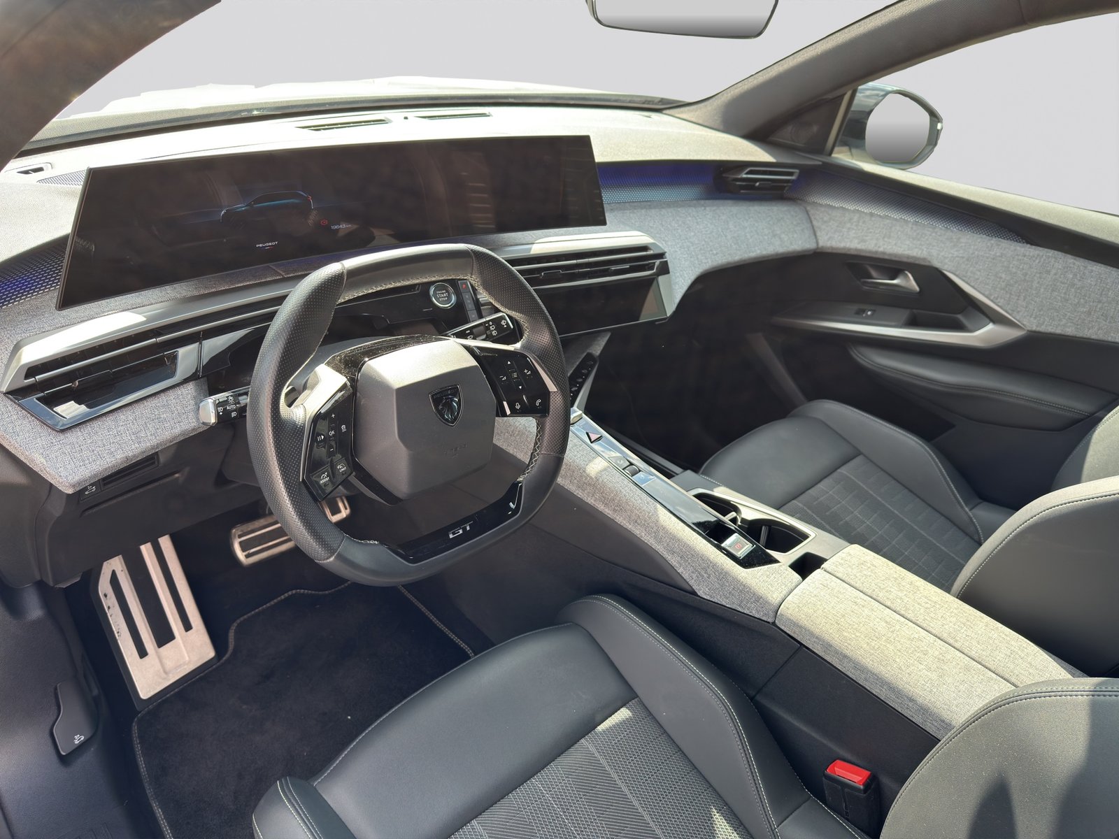 PEUGEOT 5008 136 Hybrid e-DCS6 7Pl. GT, Mild-Hybrid Benzin/Elektro, Occasion / Gebraucht, Automatik - 7