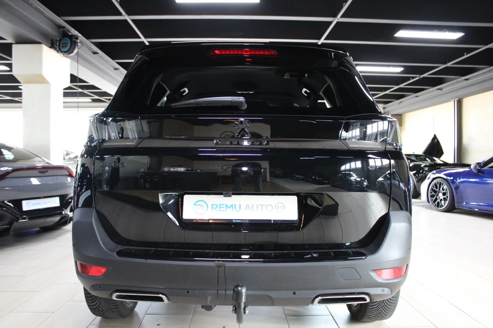 PEUGEOT 5008 1.2 Pure Tech Active Pack, Benzin, Occasion / Gebraucht, Automatik - 4