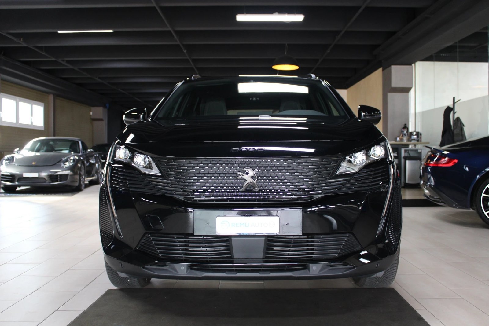 PEUGEOT 5008 1.2 Pure Tech Active Pack, Benzin, Occasion / Gebraucht, Automatik - 7