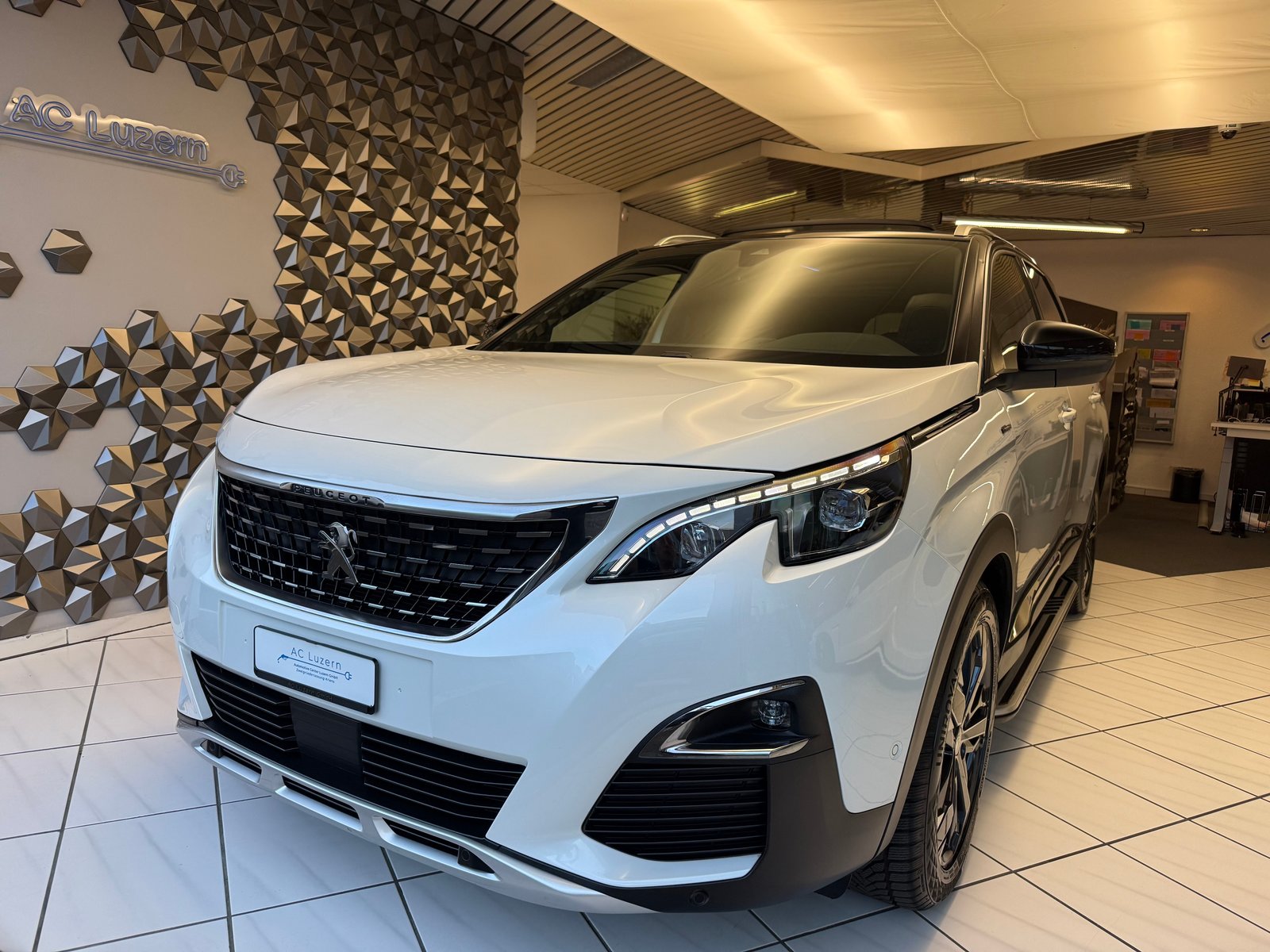 PEUGEOT 5008 1.6Pure Tech GT Line EAT8 7 Plätzer
