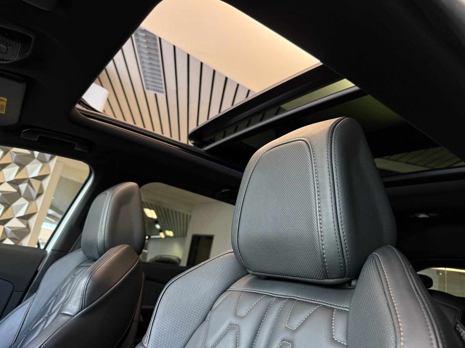 PEUGEOT 5008 1.6Pure Tech GT Line EAT8 7 Plätzer, Benzin, Occasion / Gebraucht, Automatik - 7