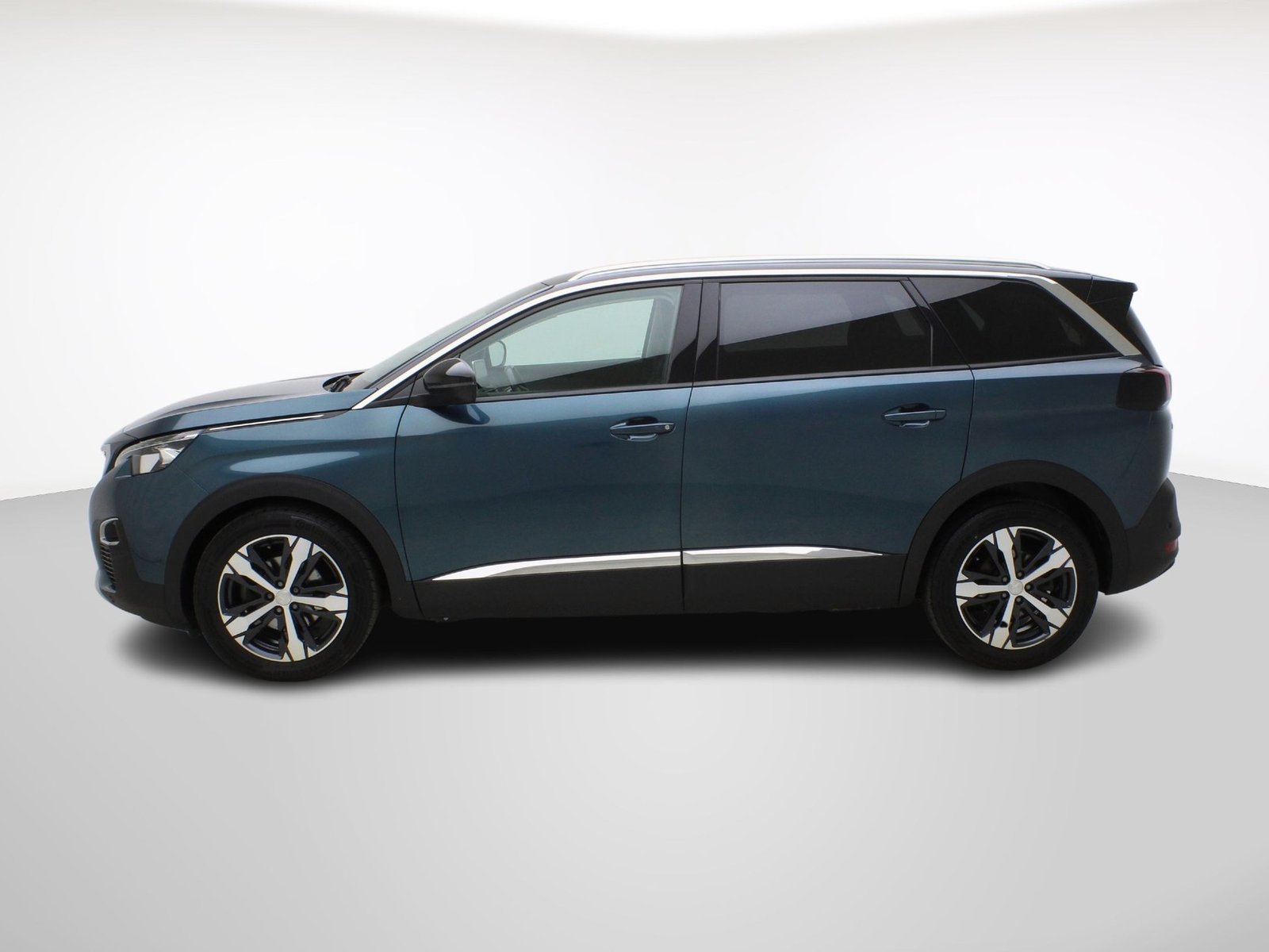 PEUGEOT 5008 1.6 THP Allure, Petrol, Second hand / Used, Automatic - 3