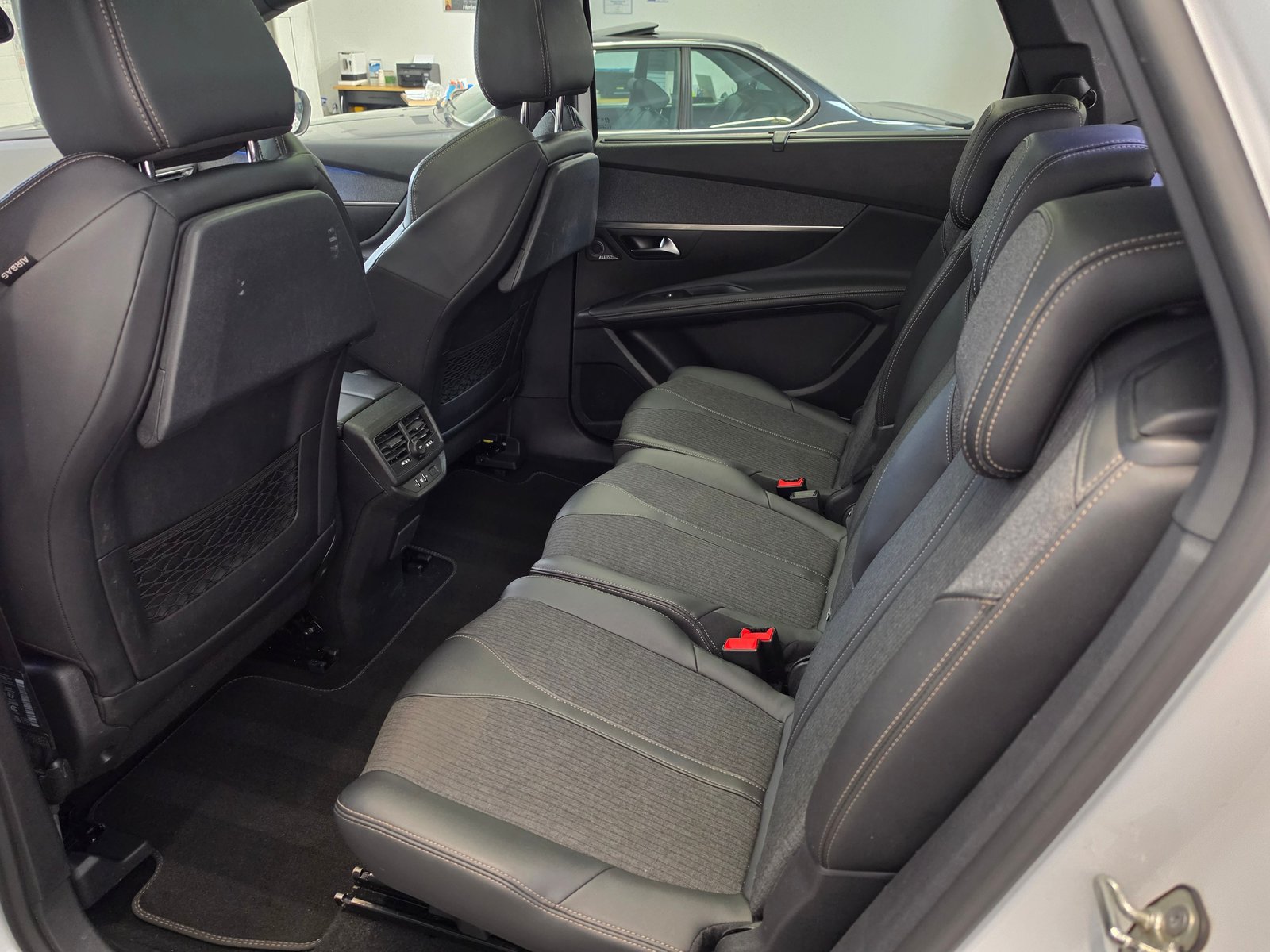 PEUGEOT 5008 1.5 BlueHDi GT Line EAT 7 Sitzplätze, Diesel, Occasion / Utilisé, Automatique - 5