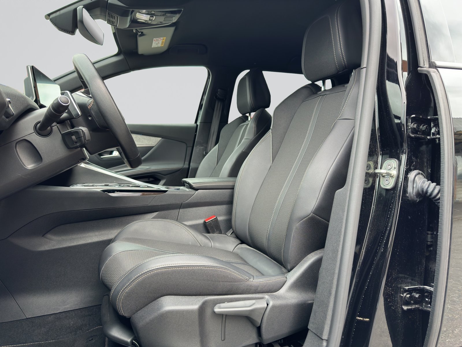 PEUGEOT 5008 1.2 Pure Tech GT 7Pl. EAT8, Essence, Occasion / Utilisé, Automatique - 6