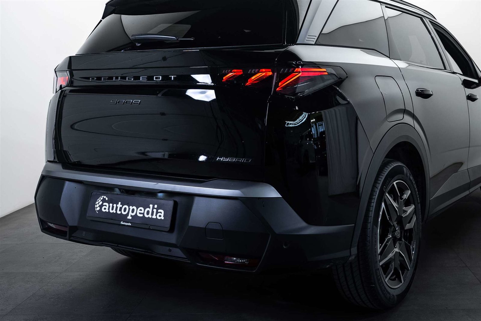 PEUGEOT 5008 145 Hybrid GT 7-Plätzer e-DCS-Automat, Mild-Hybrid Benzin/Elektro, Occasion / Gebraucht, Automatik - 4