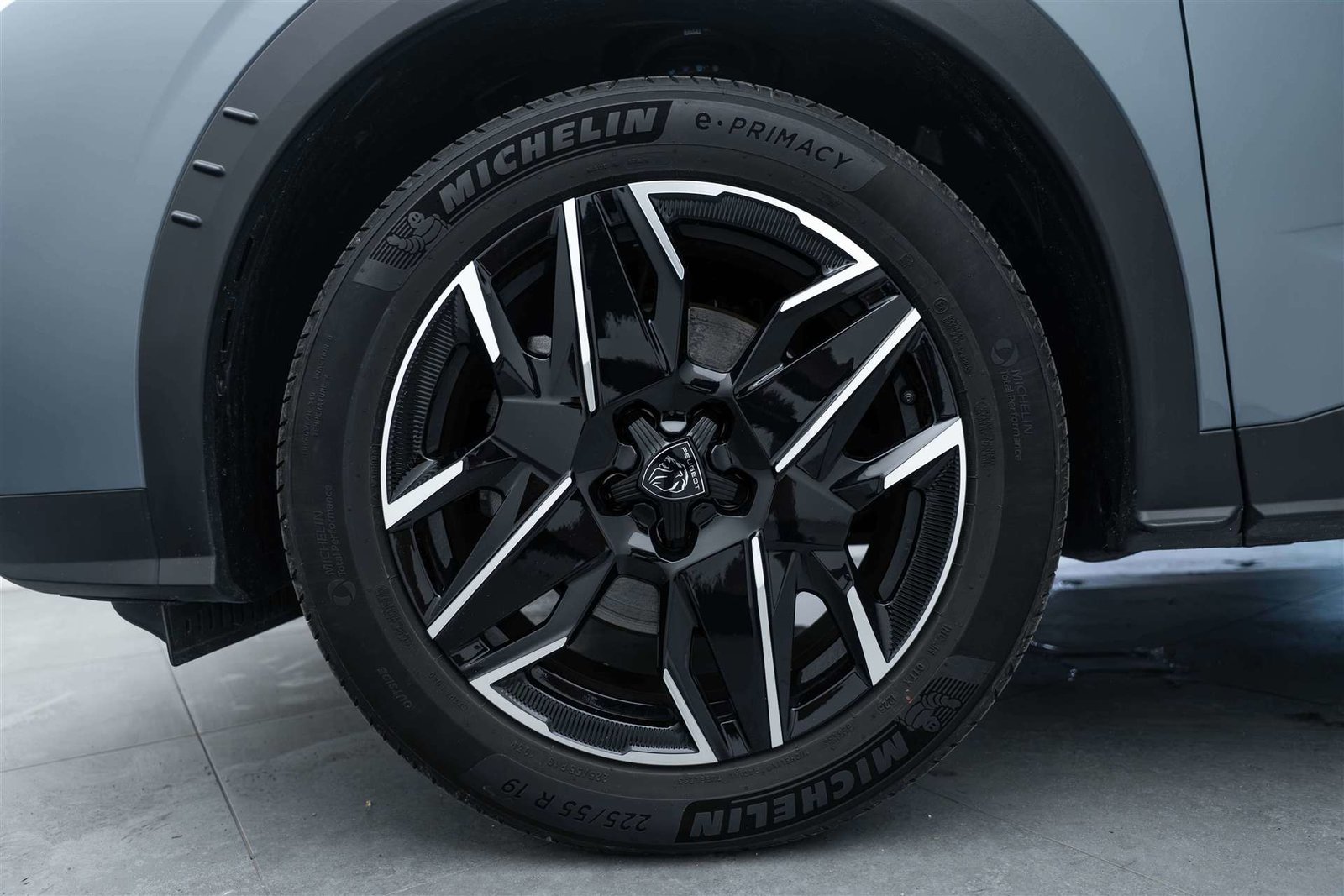 PEUGEOT 5008 145 Hybrid GT 7-Plätzer e-DCS-Automat, Hybride Léger Essence/Électricité, Occasion / Utilisé, Automatique - 5
