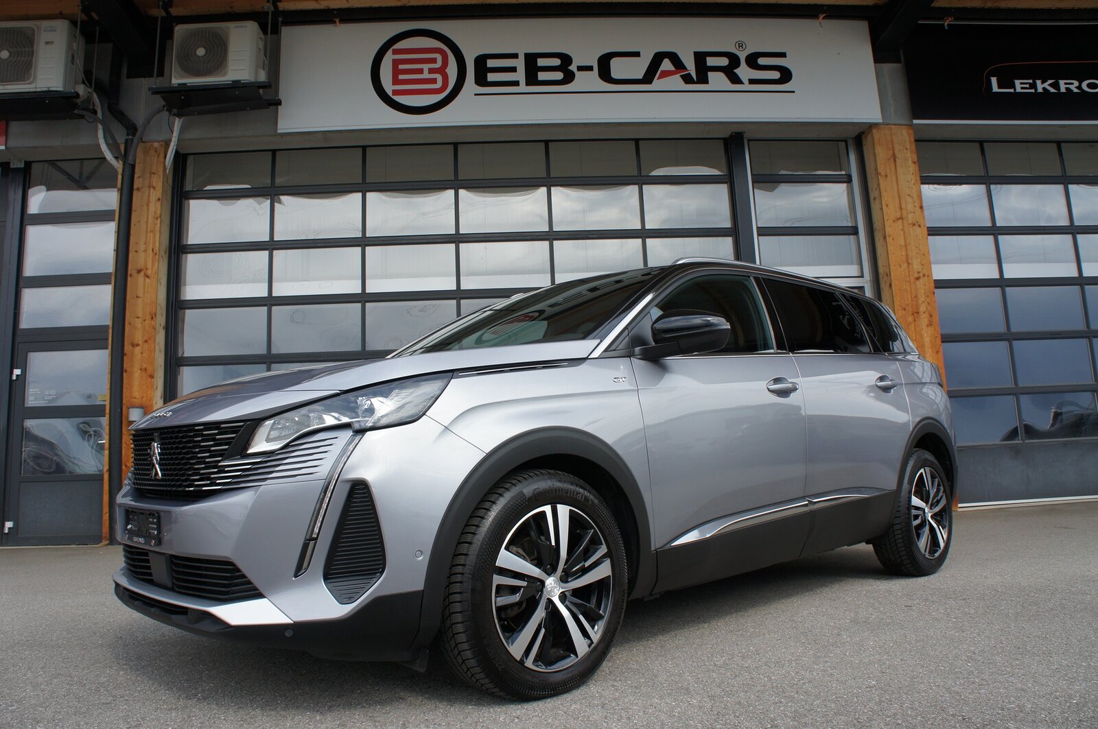 PEUGEOT 5008 1.5 BlueHDi GT EAT8