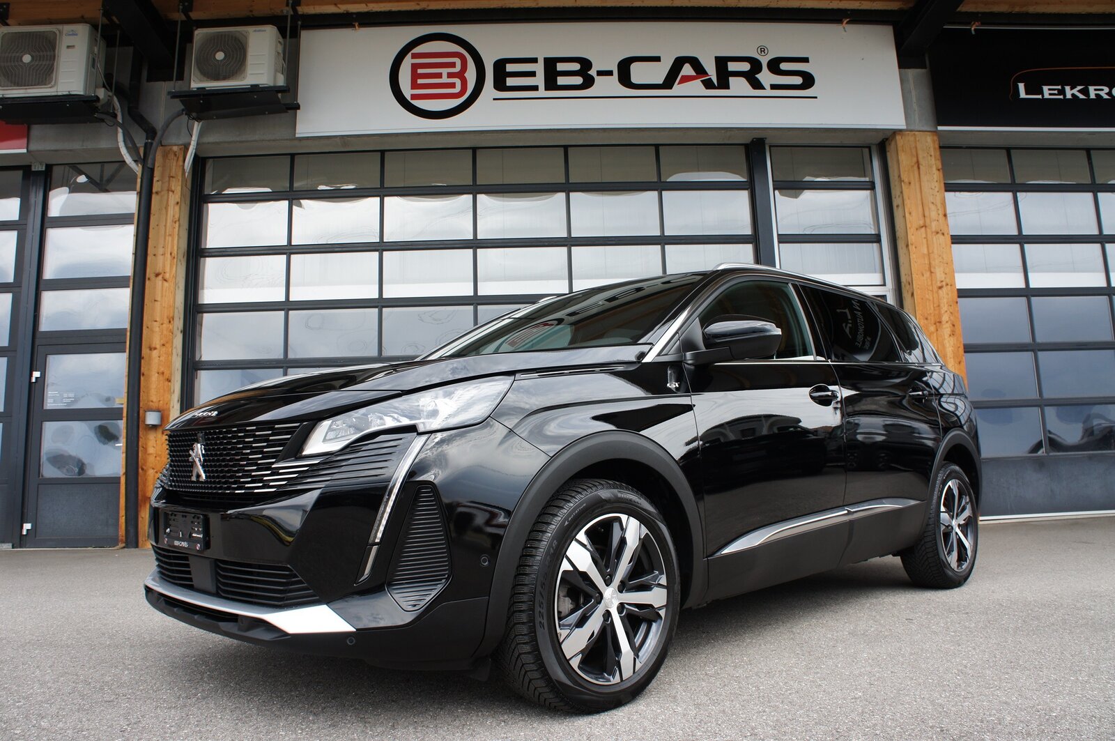 PEUGEOT 5008 1.5 BlueHDi GT EAT8