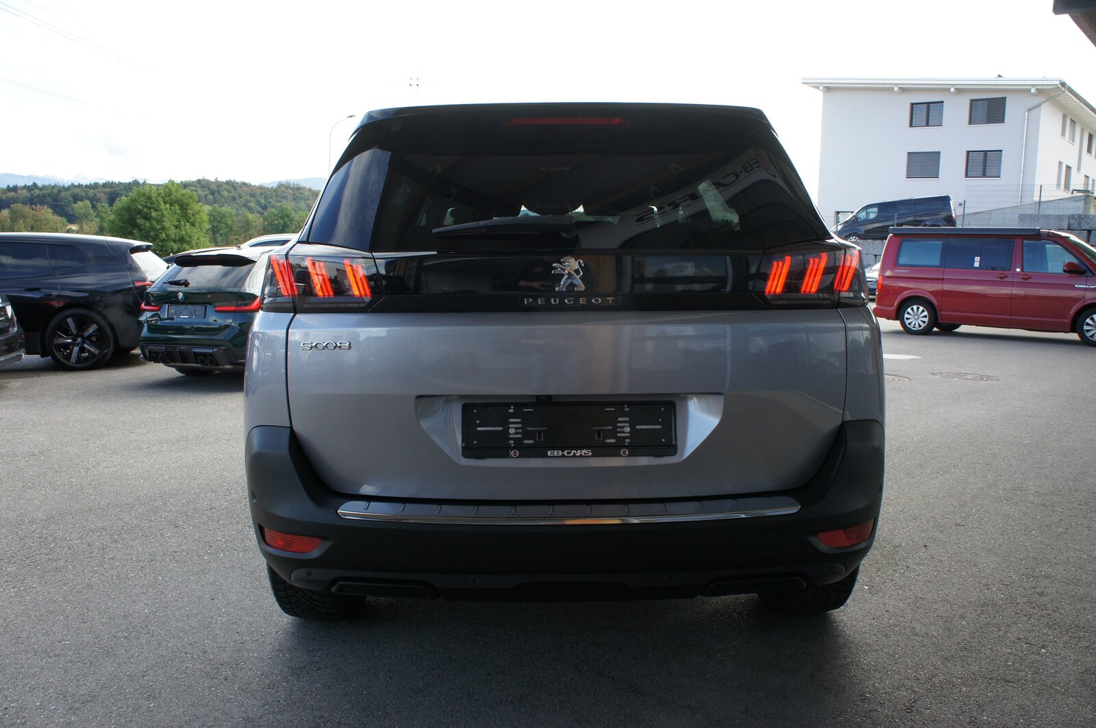 PEUGEOT 5008 1.5 BlueHDi Allure Pack EAT8, Diesel, Occasion / Gebraucht, Automatik - 4