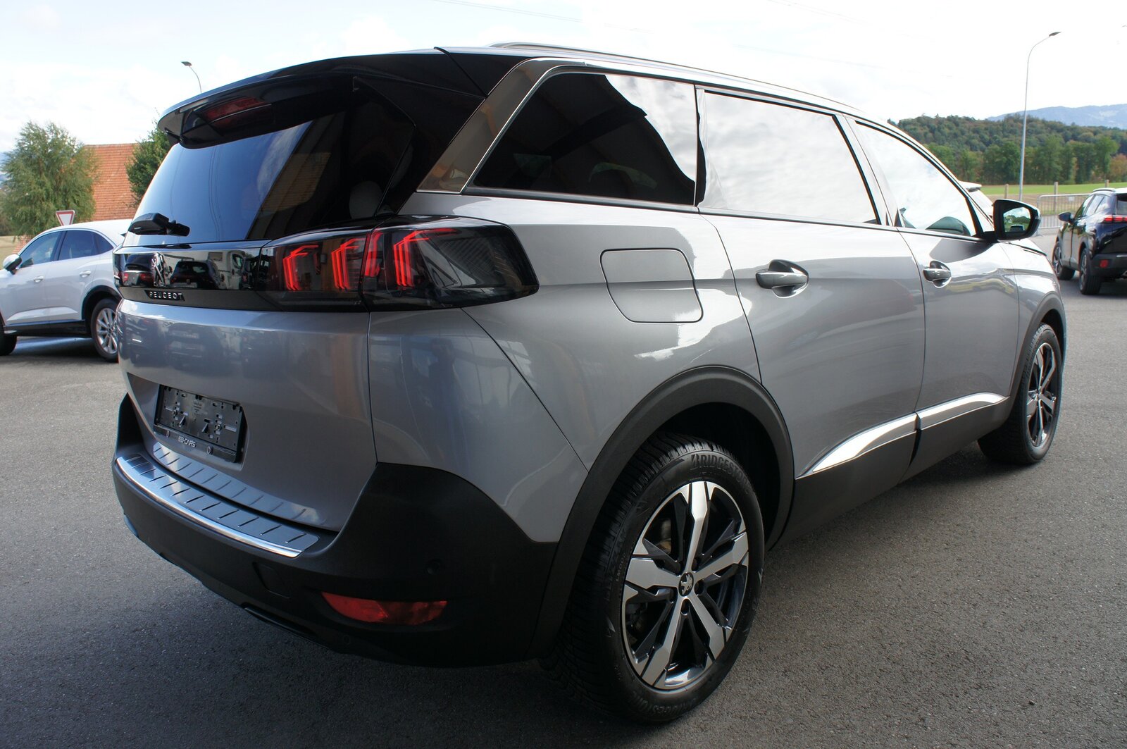 PEUGEOT 5008 1.5 BlueHDi Allure Pack EAT8, Diesel, Occasion / Gebraucht, Automatik - 5