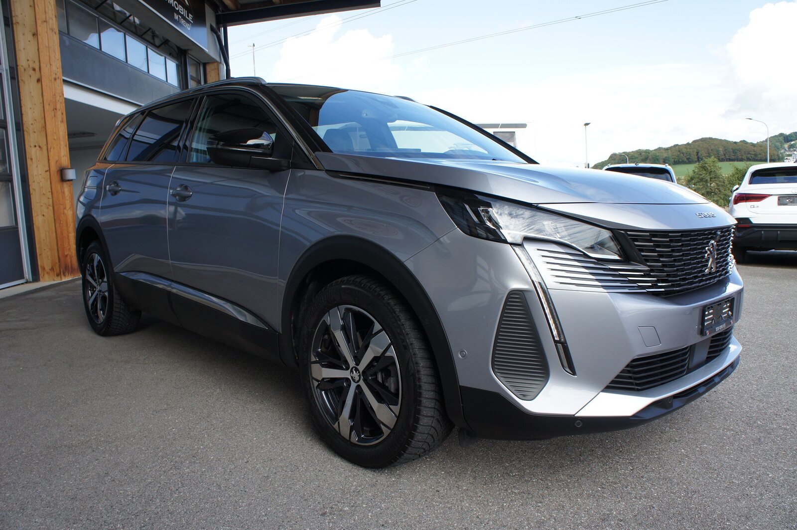 PEUGEOT 5008 1.5 BlueHDi Allure Pack EAT8, Diesel, Occasion / Gebraucht, Automatik - 7