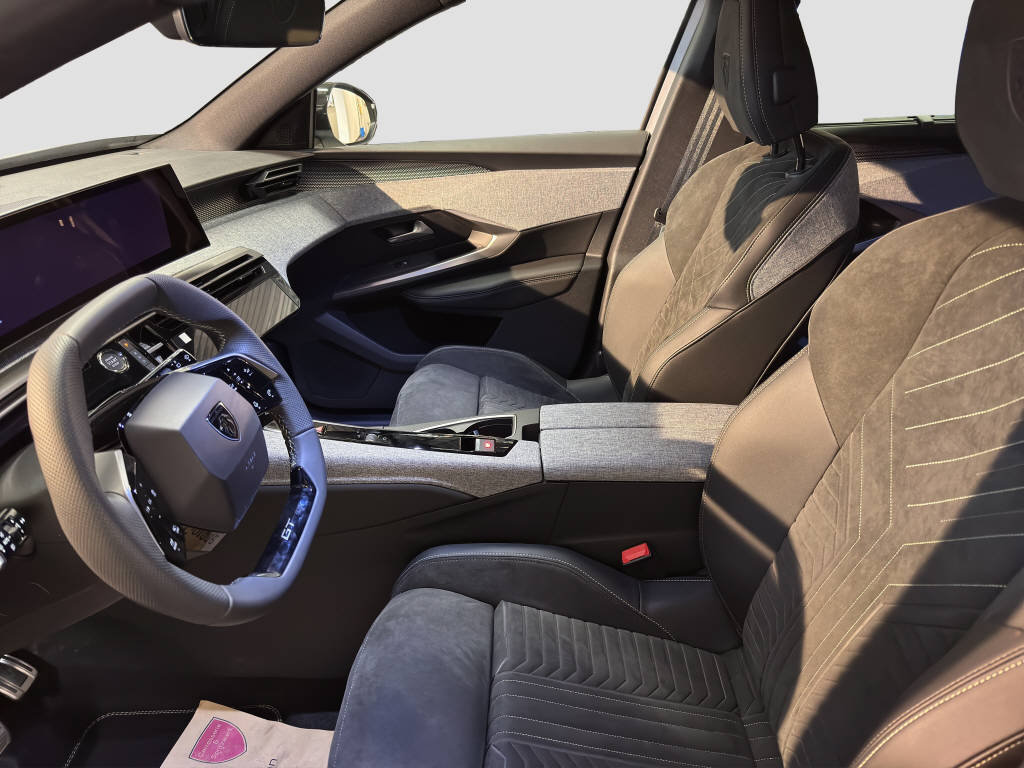 PEUGEOT 5008 1.6 PHEV GT, Hybride Rechargeable Essence/Électricité, Voiture de démonstration, Automatique - 7