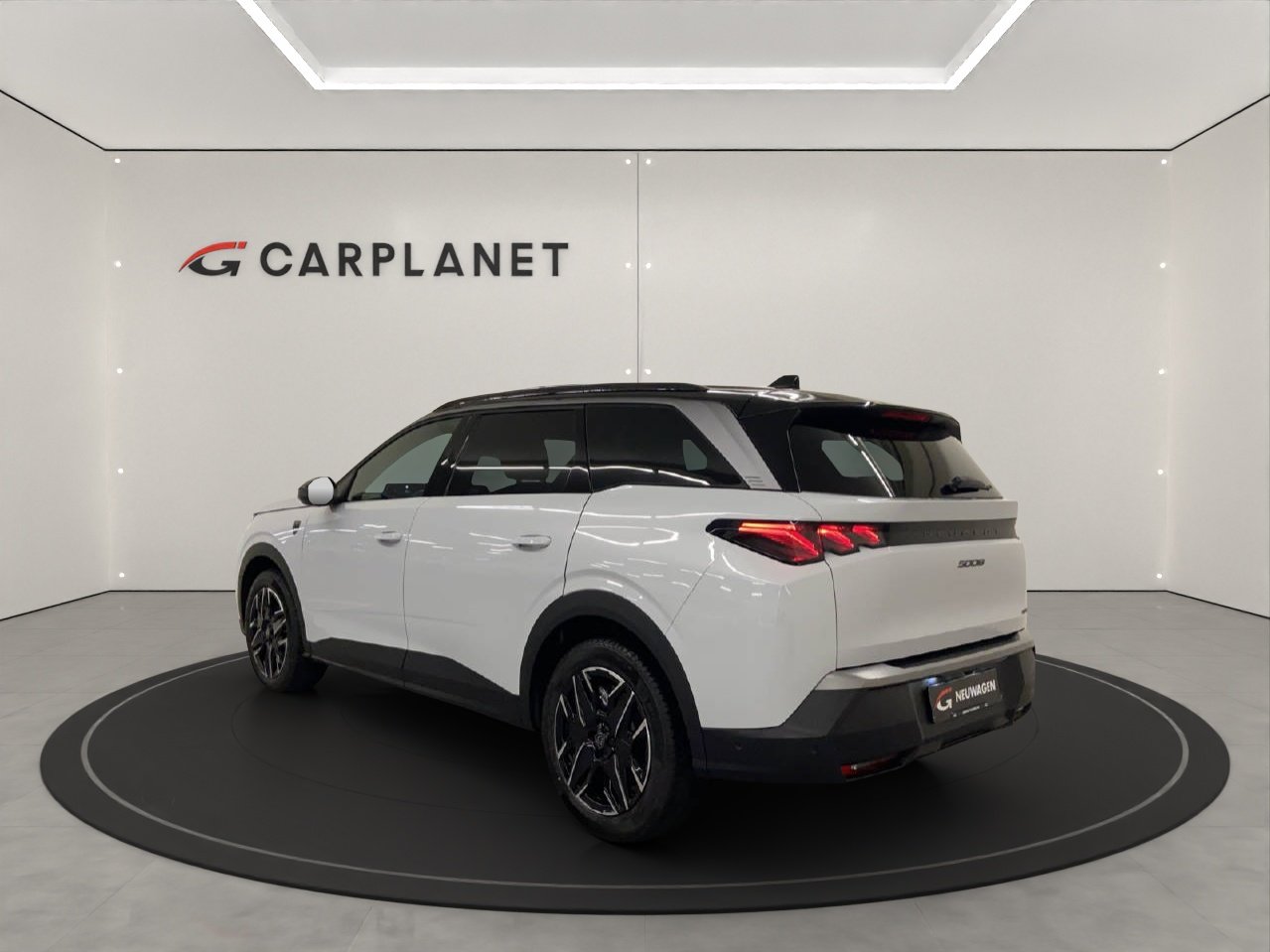 PEUGEOT 5008 1.2 Hybrid GT, Mild-Hybrid Petrol/Electric, Ex-demonstrator, Automatic - 3