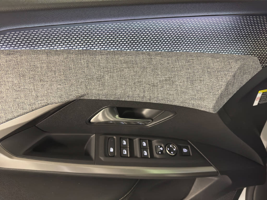 PEUGEOT 5008 1.6 PHEV GT, Plug-in-Hybrid Petrol/Electric, Ex-demonstrator, Automatic - 6