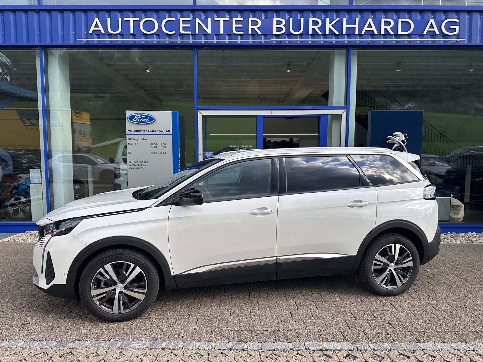 PEUGEOT 5008 1.2 PureTech Allure Pack