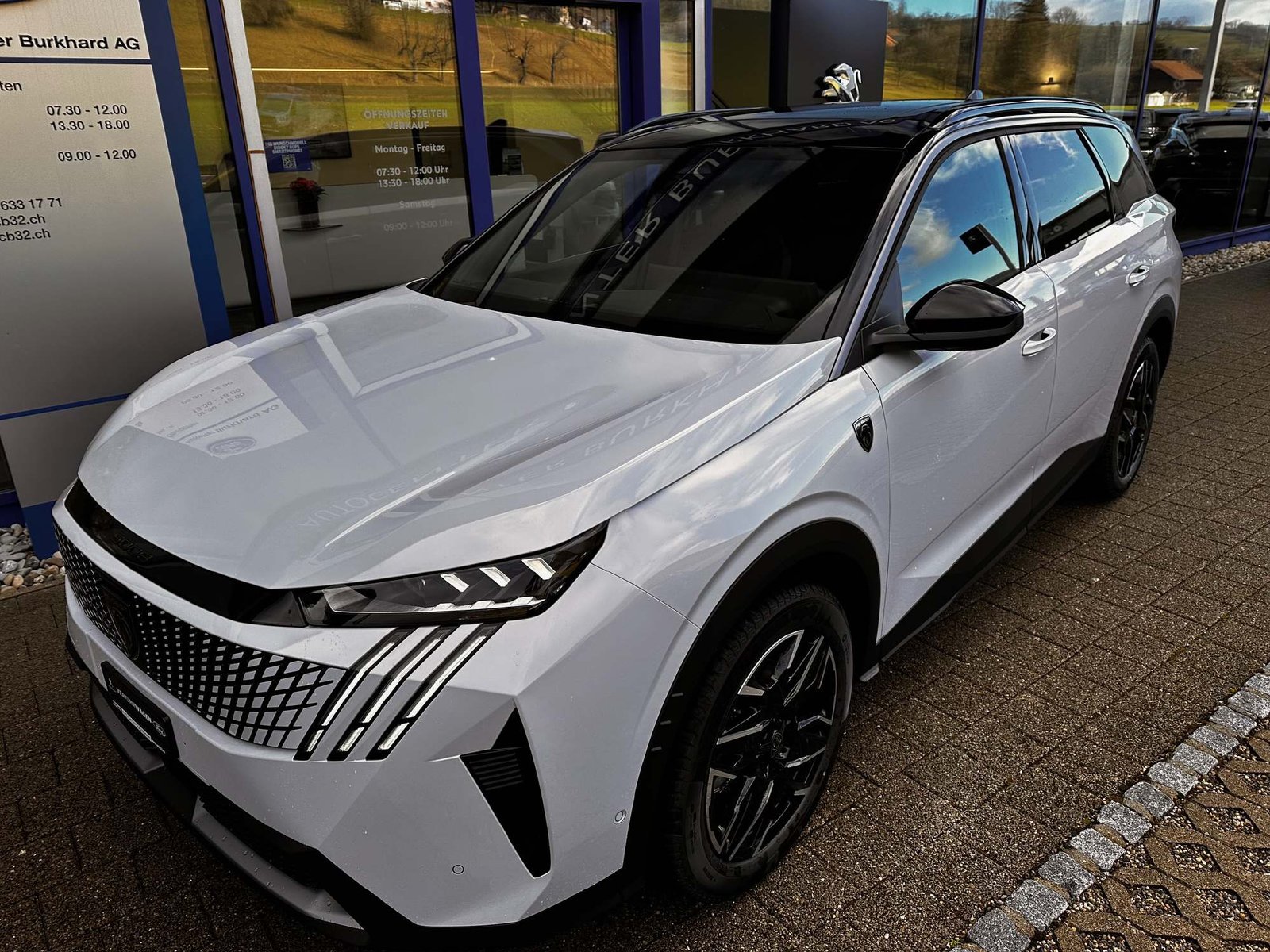 PEUGEOT 5008 1.2 Hybrid GT, Mild-Hybrid Benzin/Elektro, Vorführwagen, Automatik - 2