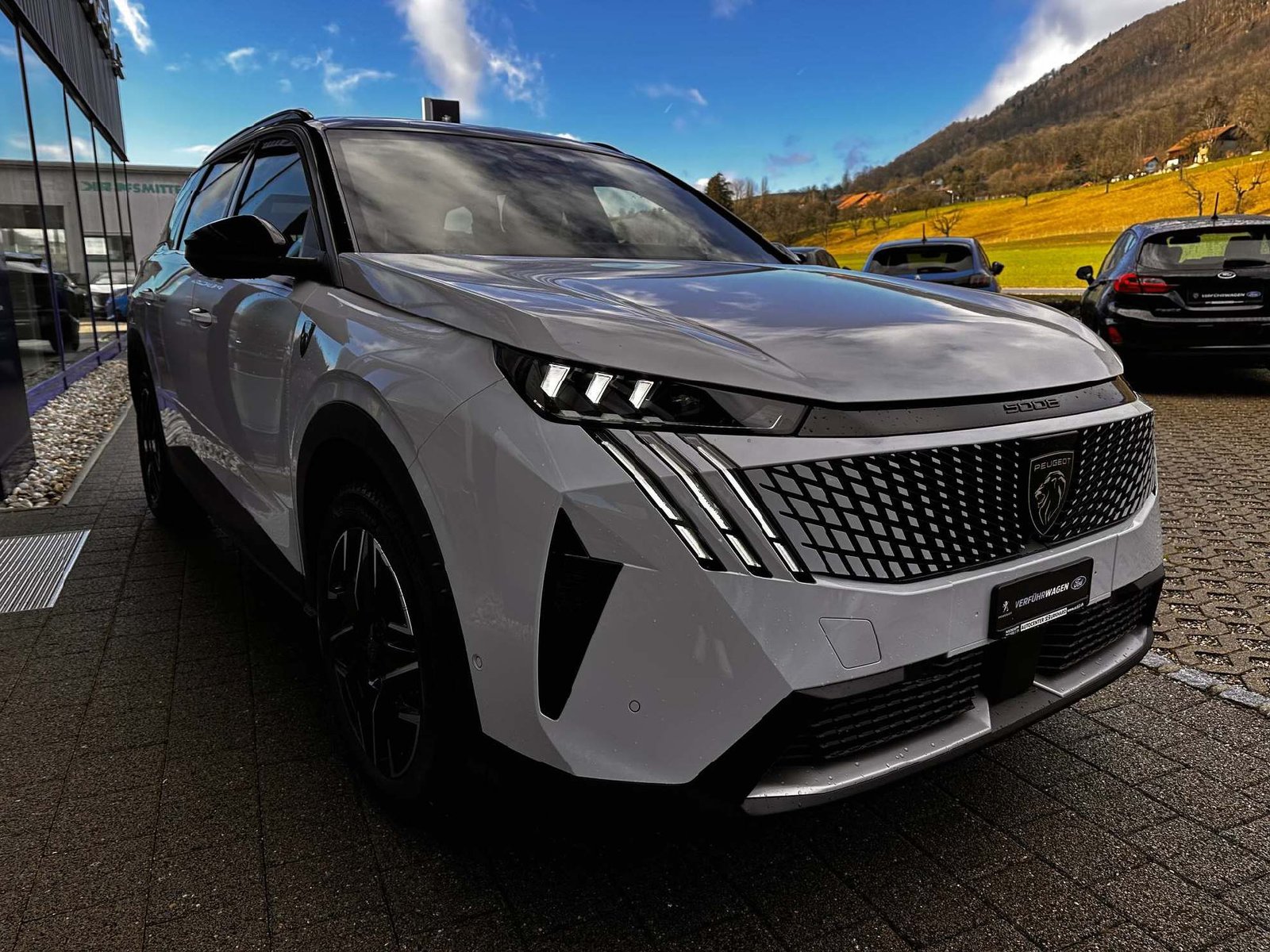 PEUGEOT 5008 1.2 Hybrid GT, Mild-Hybrid Benzin/Elektro, Vorführwagen, Automatik - 3