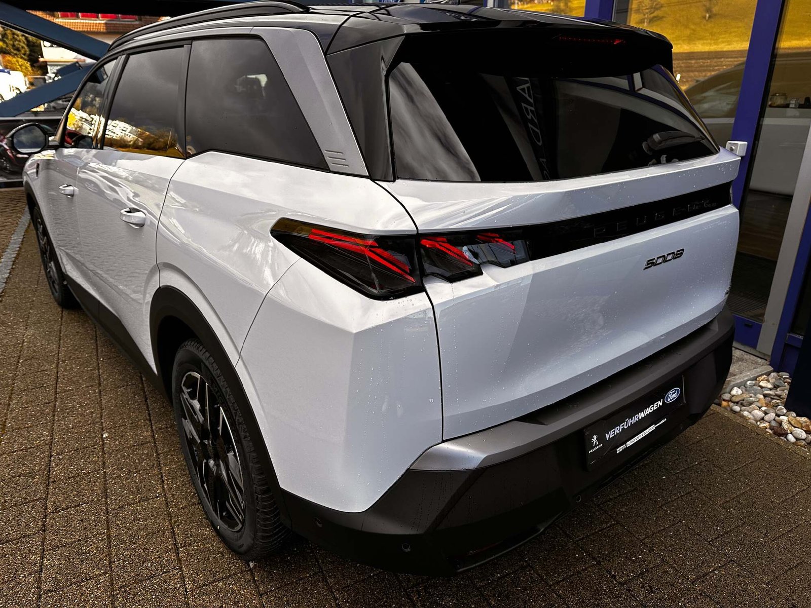 PEUGEOT 5008 1.2 Hybrid GT, Mild-Hybrid Benzin/Elektro, Vorführwagen, Automatik - 4