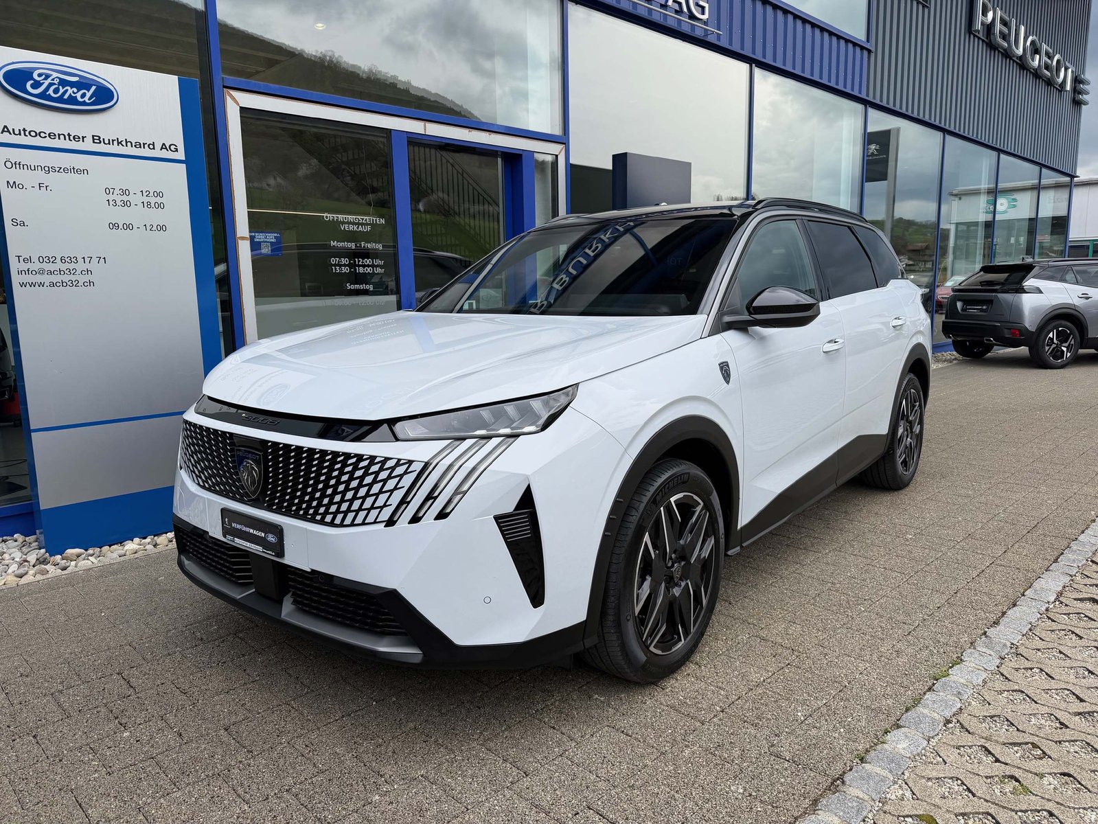 PEUGEOT 5008 1.2 Hybrid GT * 5 Jahre Werksgarantie*, Mild-Hybrid Benzin/Elektro, Vorführwagen, Automatik - 2