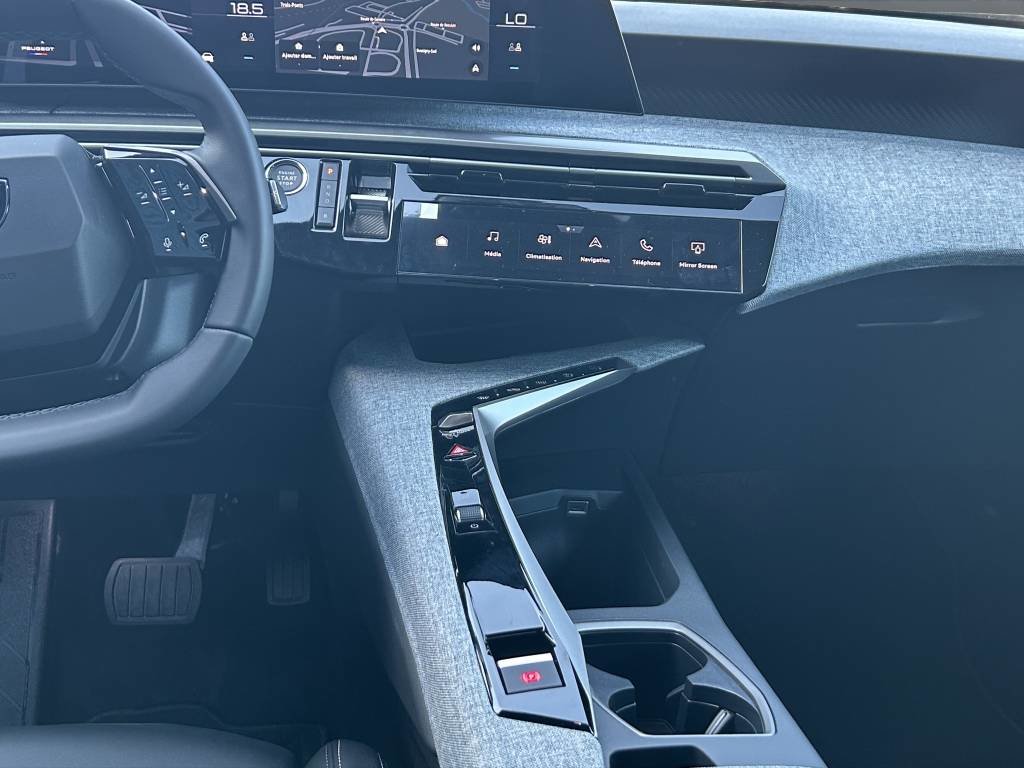 PEUGEOT 5008 195 Plug-in Hybrid e-DCS7 Allure, Hybride Leggero Benzina/Elettrica, Auto dimostrativa, Automatico - 7