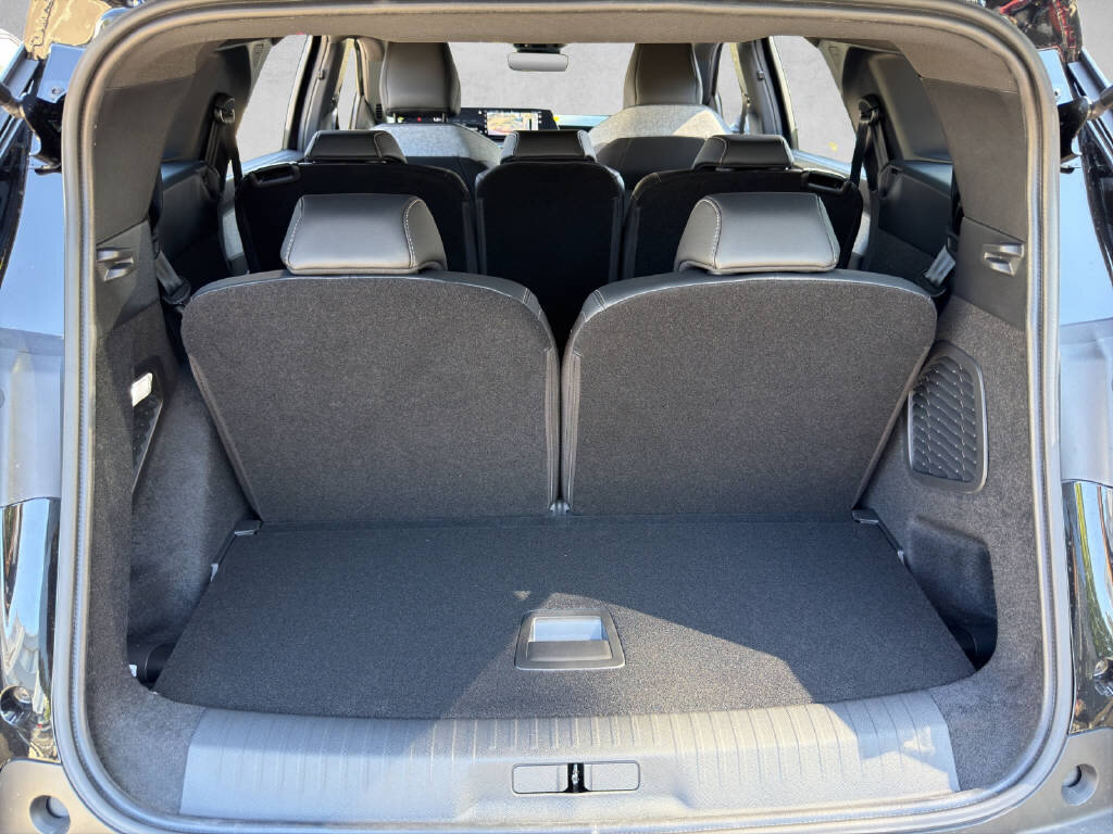 PEUGEOT 5008 1.2 Hybrid Allure Premium, Mild-Hybrid Petrol/Electric, Ex-demonstrator, Automatic - 6