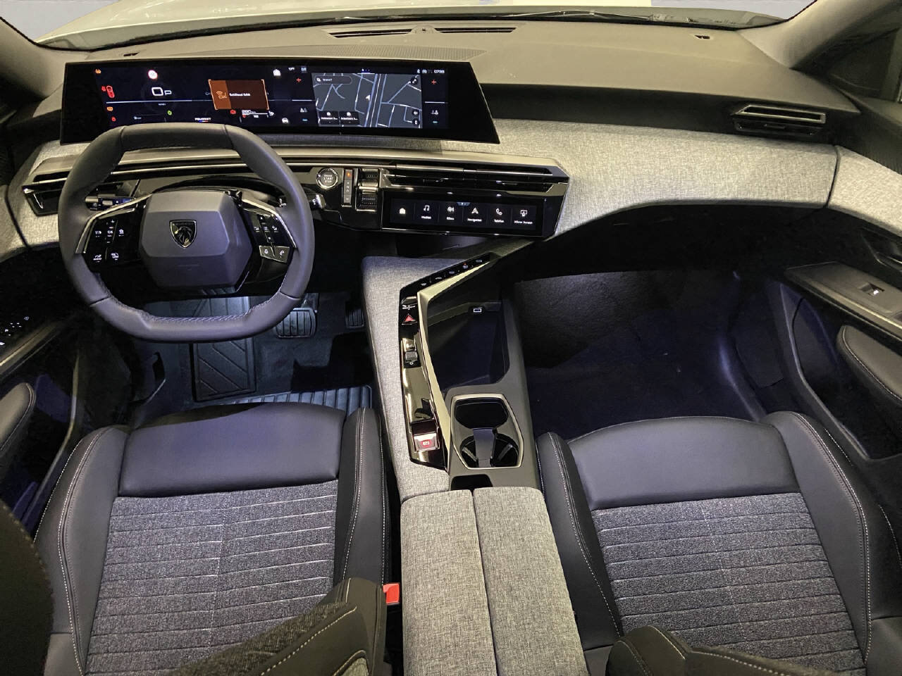 PEUGEOT 5008 1.2 Hybrid Allure Premium, Mild-Hybrid Benzin/Elektro, Vorführwagen, Automatik - 7