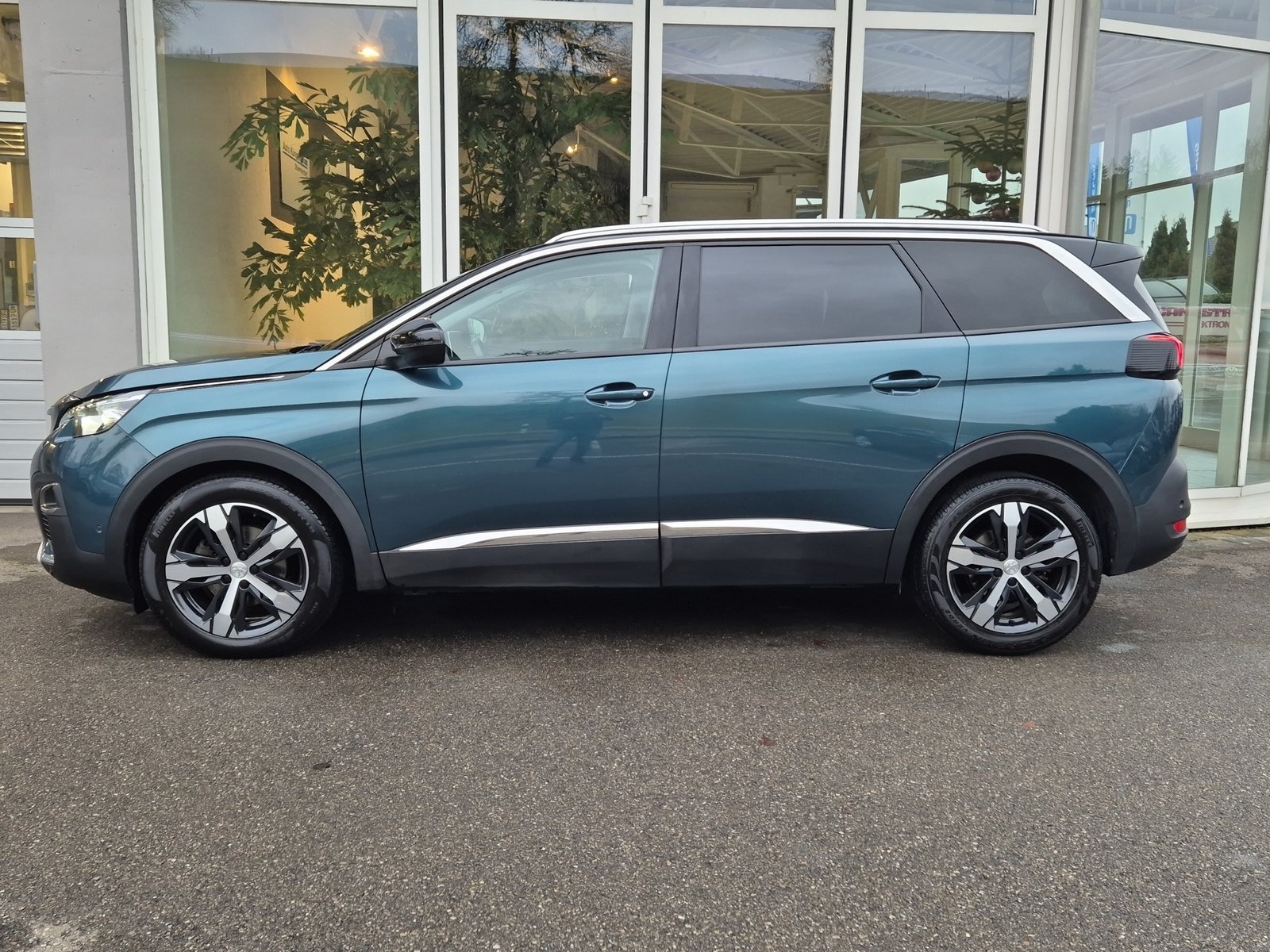 PEUGEOT 5008 1.6 THP Allure EAT, Essence, Occasion / Utilisé, Automatique - 3