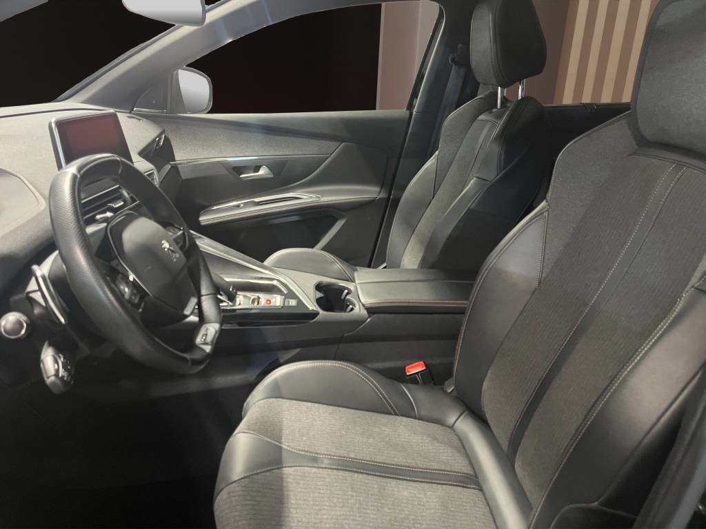 PEUGEOT 5008 1.6 Pure Tech GT LineEAT8, Benzin, Occasion / Gebraucht, Automat - 7