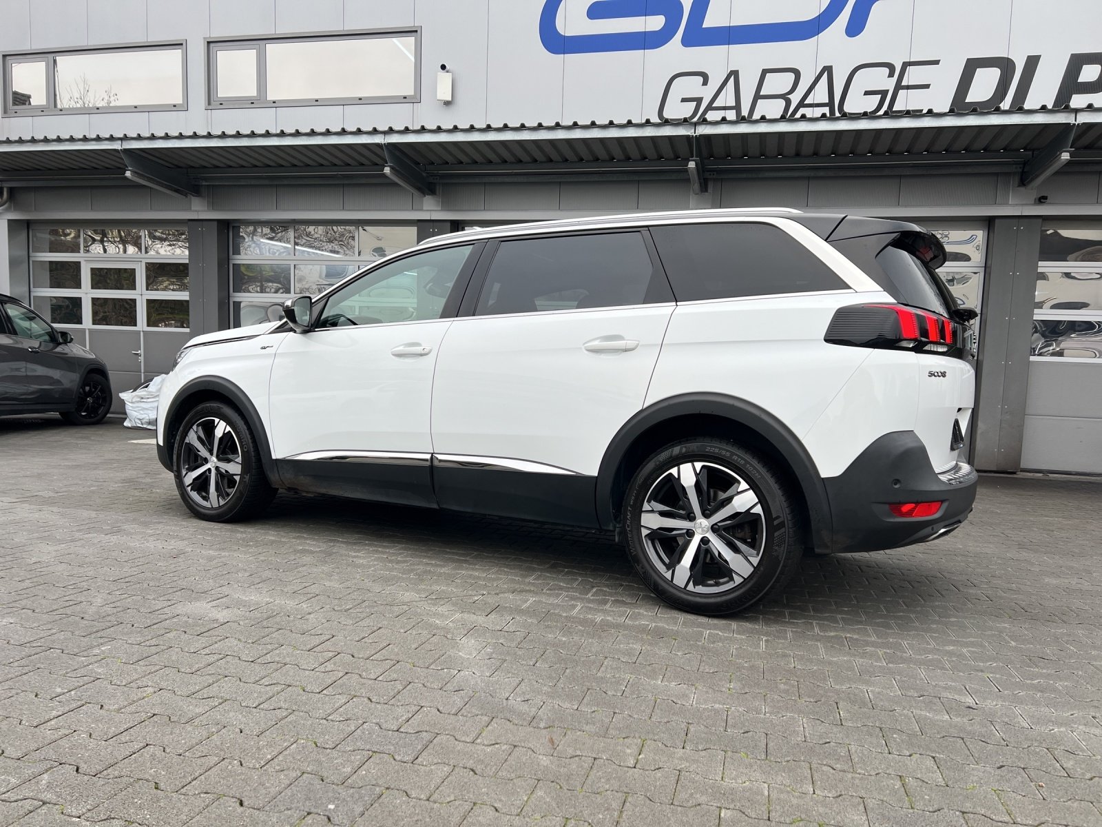 PEUGEOT 5008 2.0 BlueHDi GT EAT, Diesel, Occasion / Gebraucht, Automat - 3