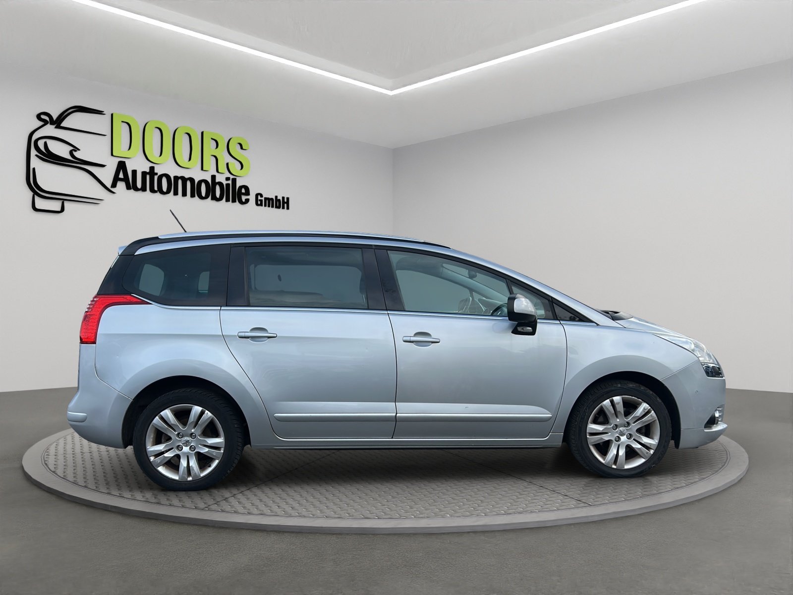 PEUGEOT 5008 1.6 16V T Sport Pack Automatic, Benzin, Occasion / Gebraucht, Automatik - 7