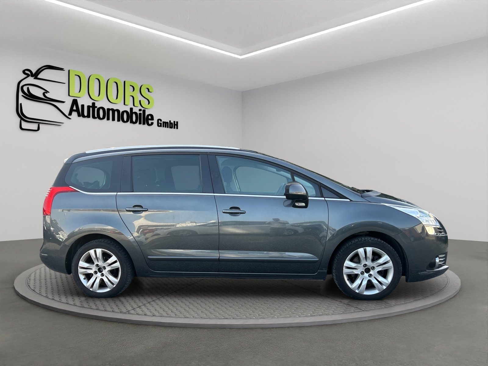 PEUGEOT 5008 1.6 16V T Family, Essence, Occasion / Utilisé, Manuelle - 6