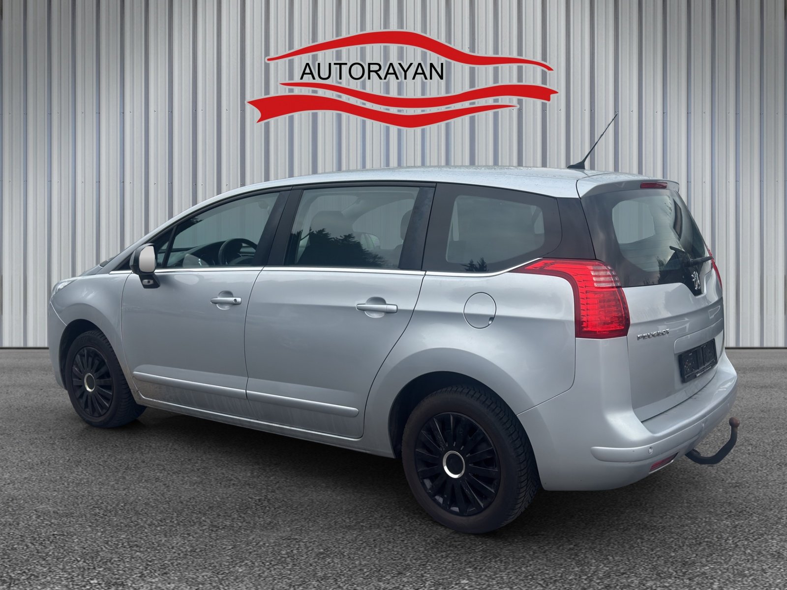 PEUGEOT 5008 1.6 16V T Sport Pack, Petrol, Second hand / Used, Manual - 6