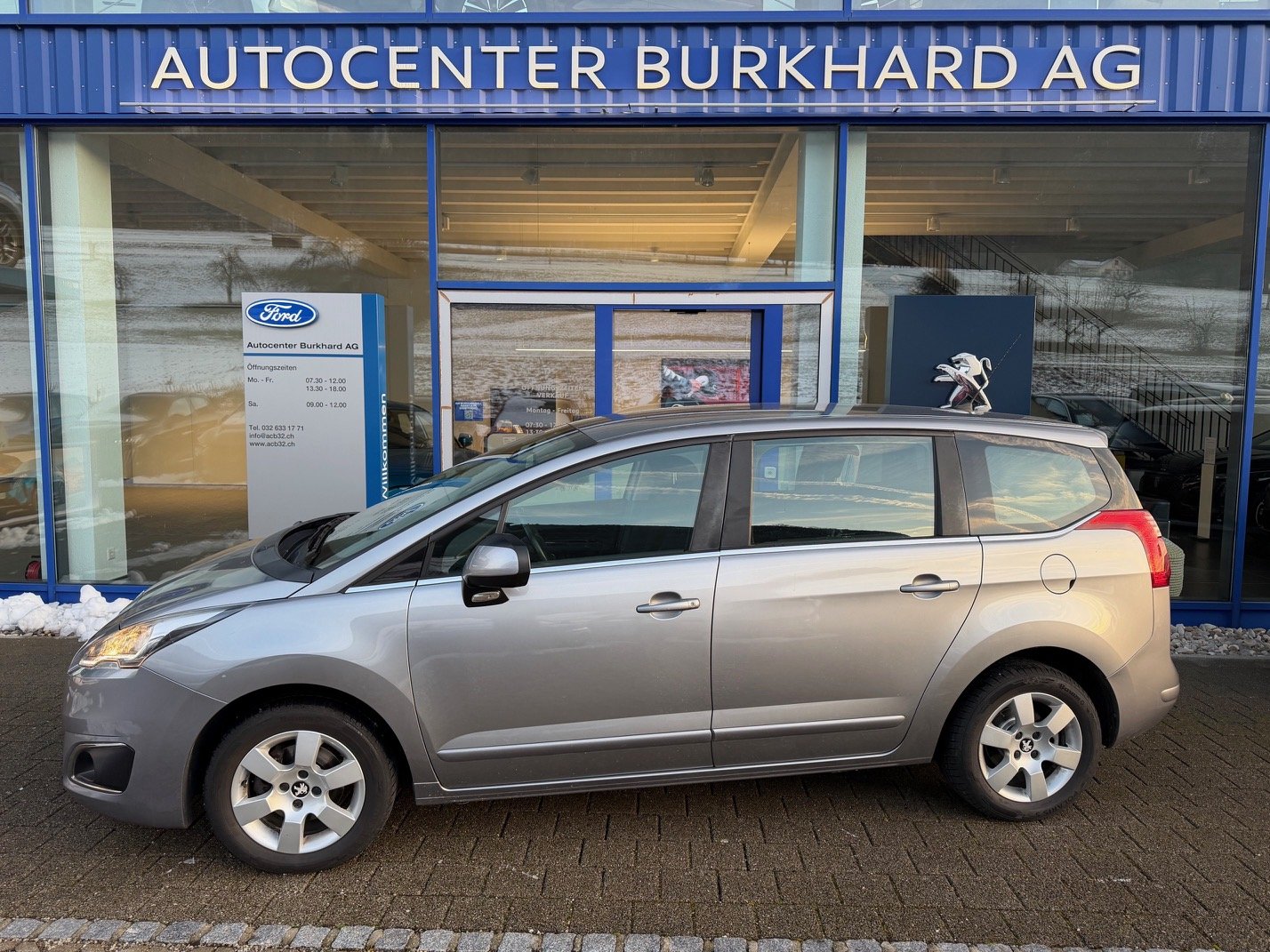 PEUGEOT 5008 1.6 HDi 115 AC Business Line