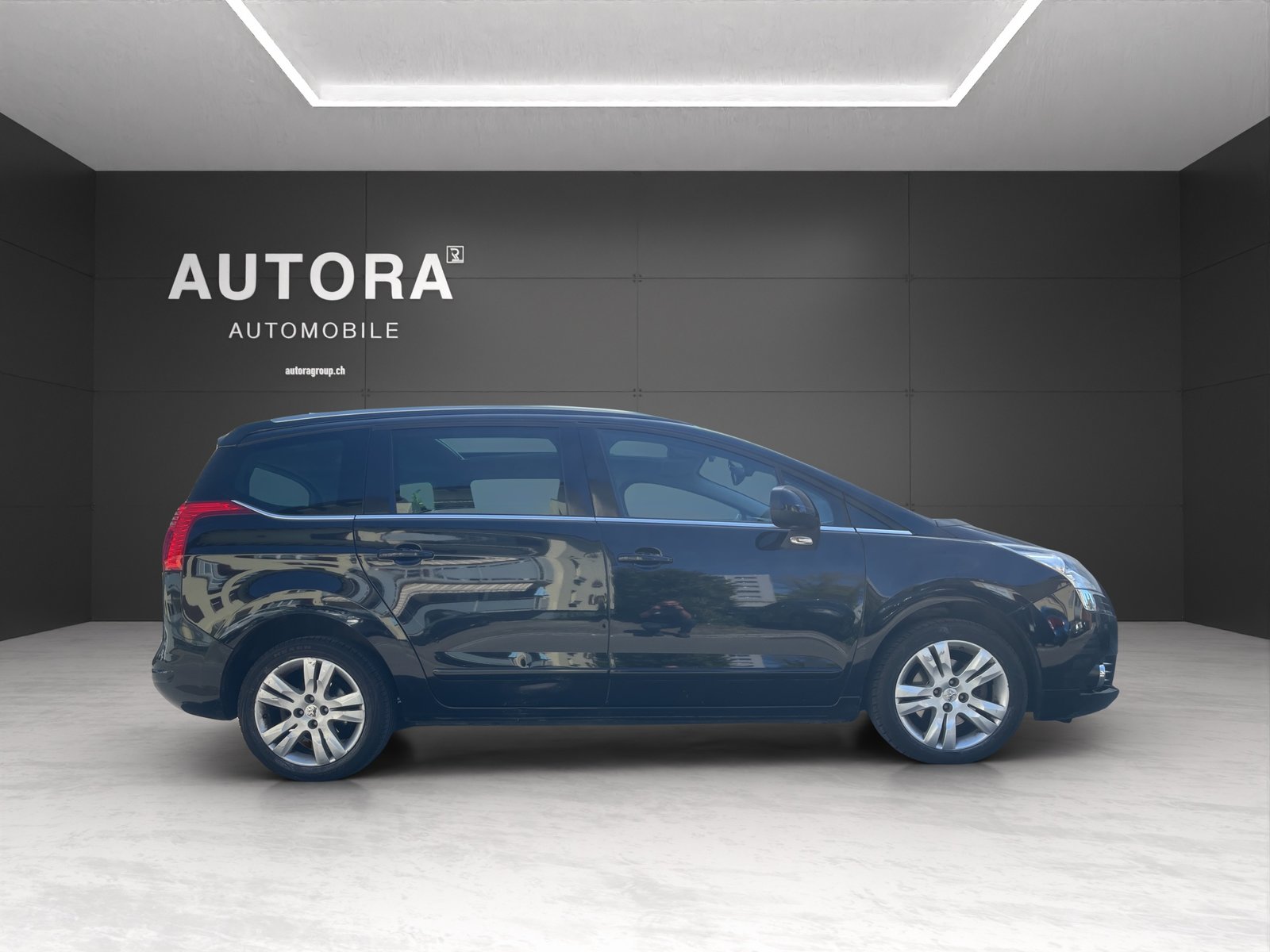 PEUGEOT 5008 1.6 16V T Family Automatic, Essence, Occasion / Utilisé, Automatique - 6
