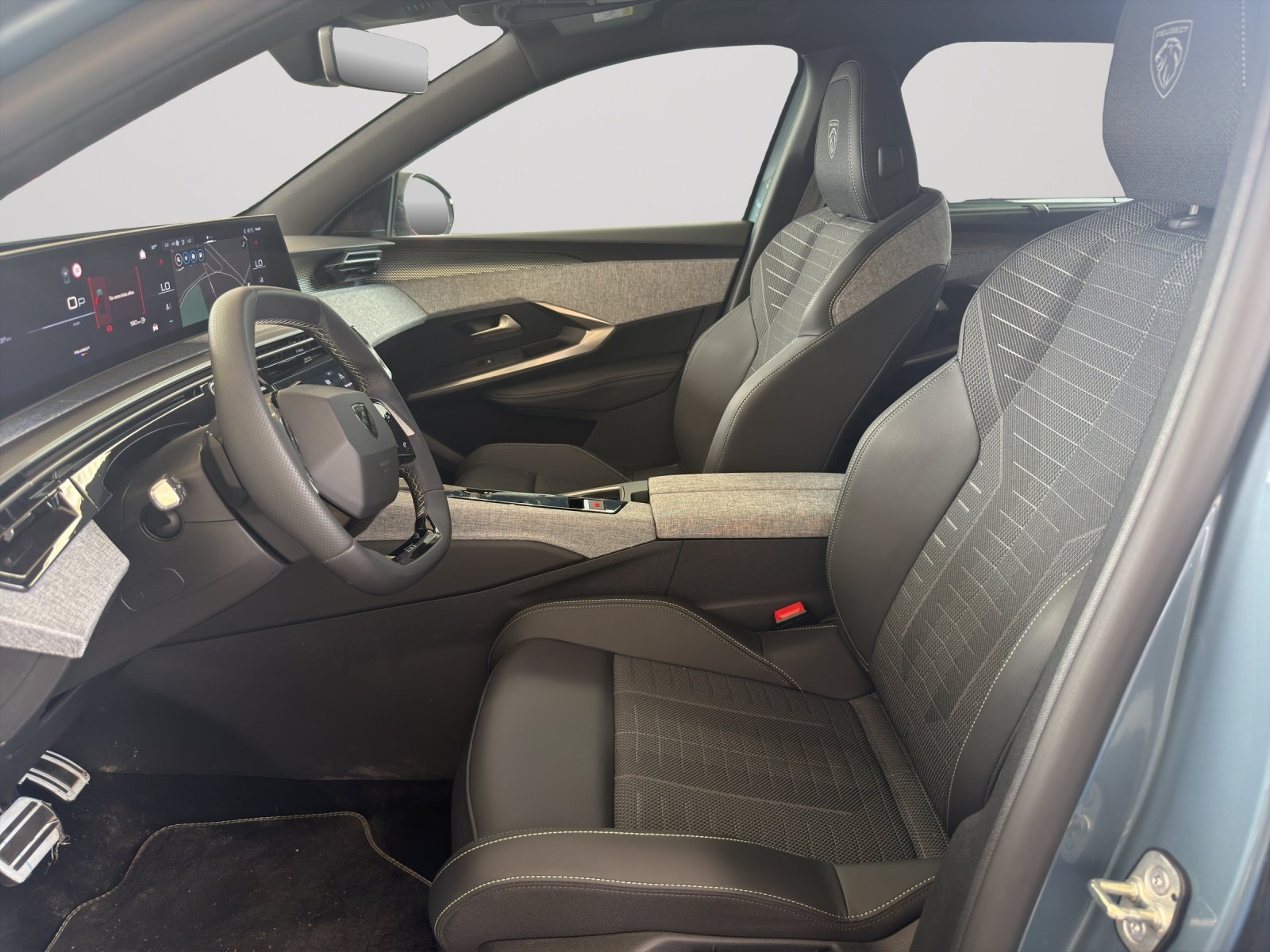 PEUGEOT 5008 1.2 Hybrid 145 GT, Full-Hybrid Petrol/Electric, Second hand / Used, Automatic - 5