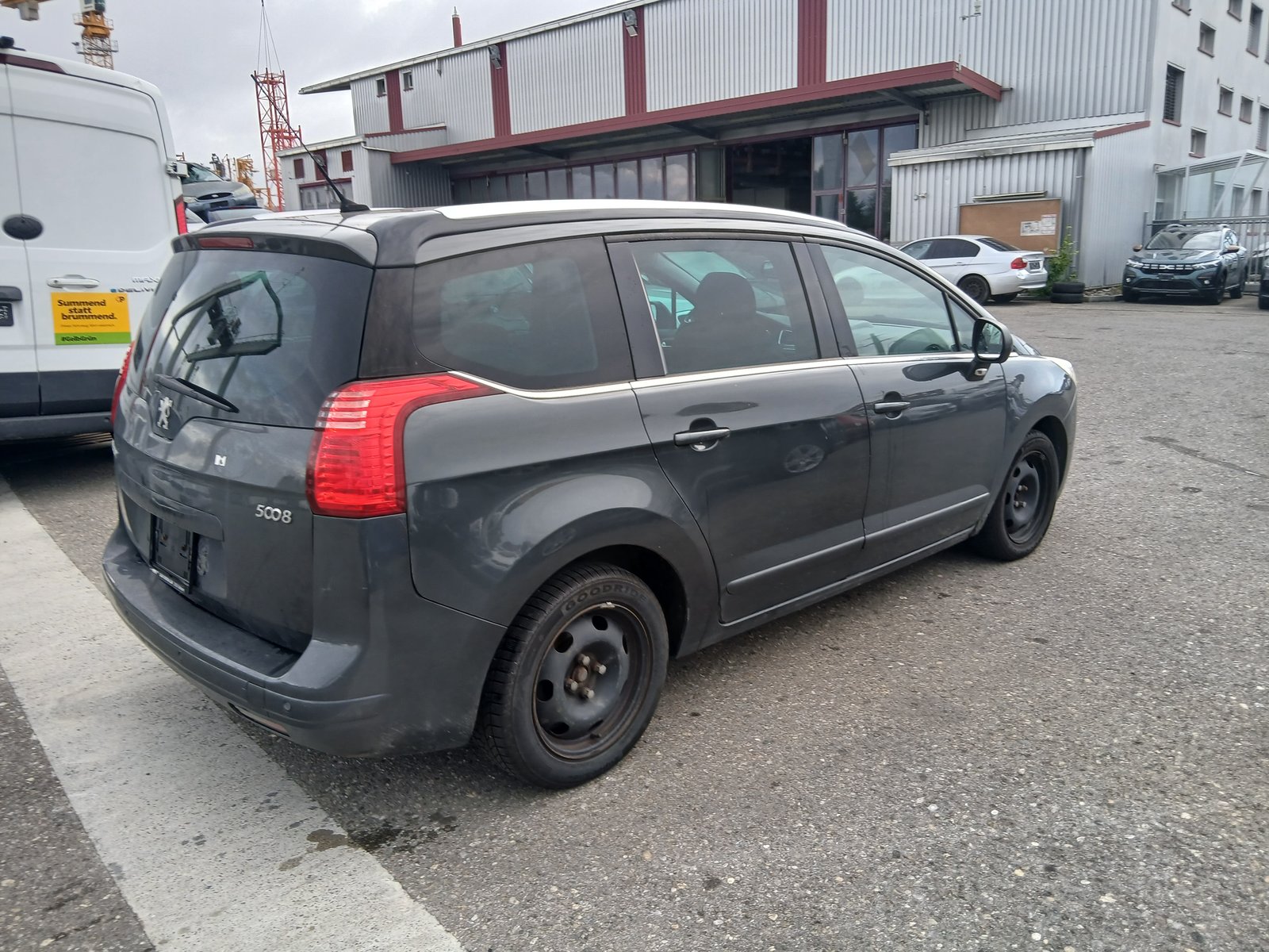 PEUGEOT 5008 1.6 16V T Active, Essence, Occasion / Utilisé, Manuelle - 4