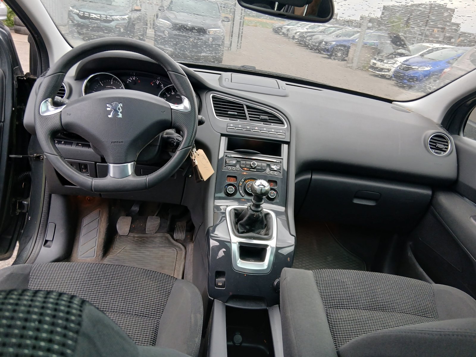 PEUGEOT 5008 1.6 16V T Active, Essence, Occasion / Utilisé, Manuelle - 7