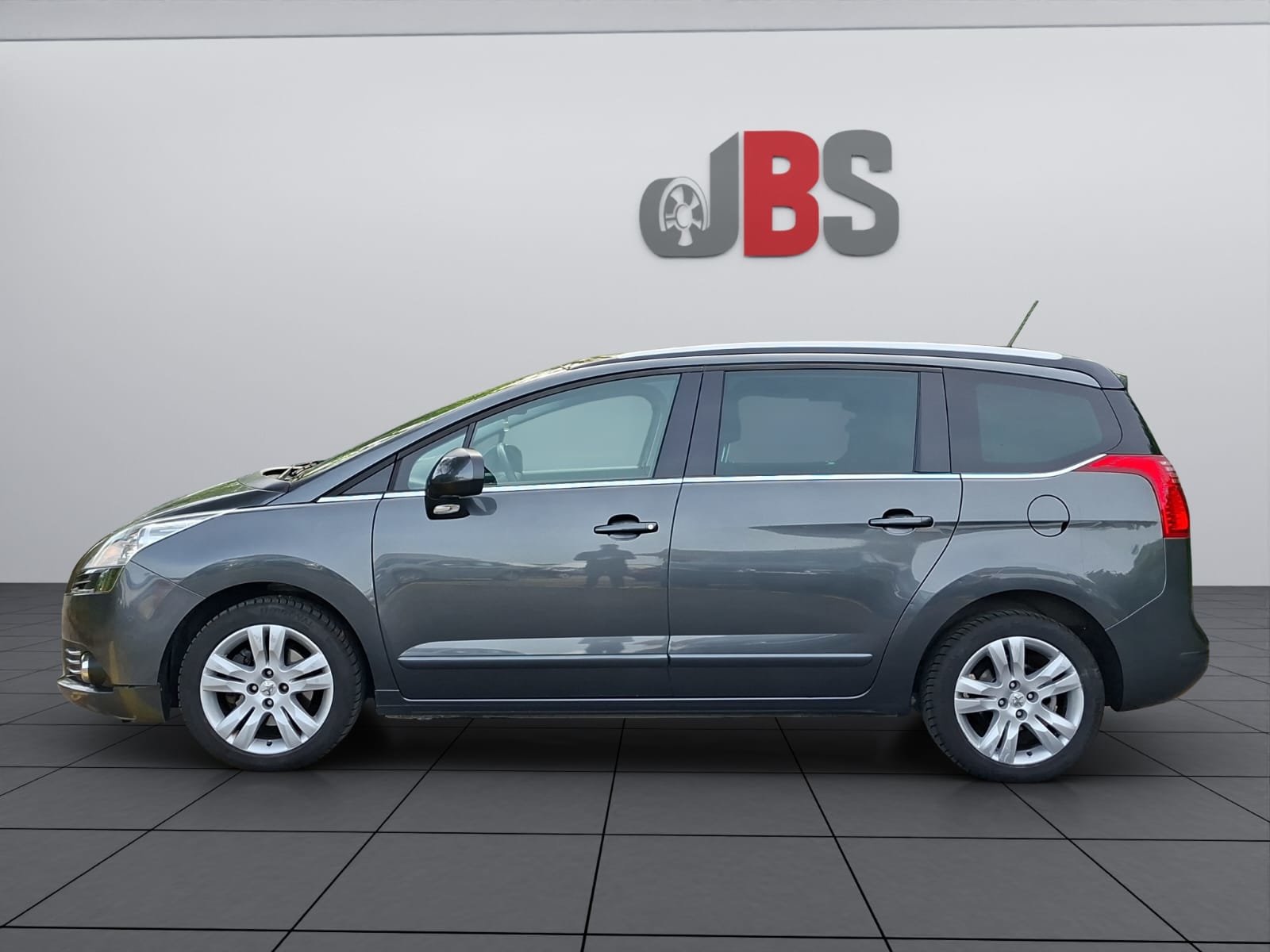 PEUGEOT 5008 1.6 16V T Allure Automatic, Petrol, Second hand / Used, Automatic - 4
