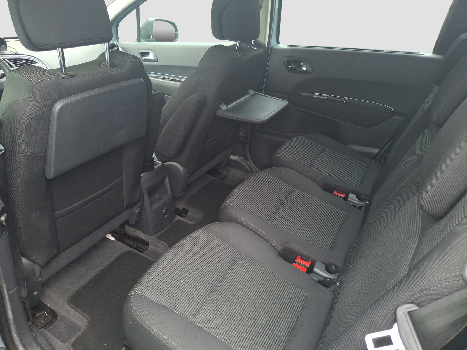 PEUGEOT 5008 1.6 16V T Sport Pack, Benzin, Occasion / Gebraucht, Handschaltung - 6