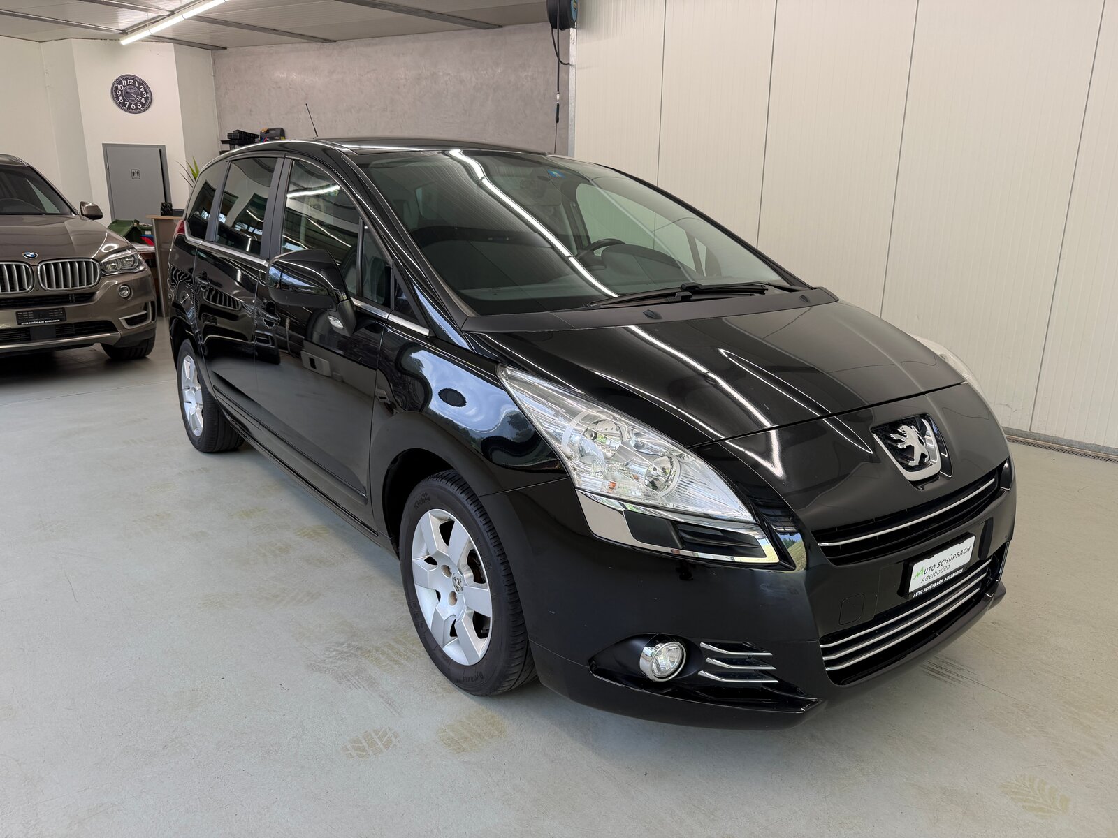PEUGEOT 5008 2.0 HDI Family 7-Plätzer