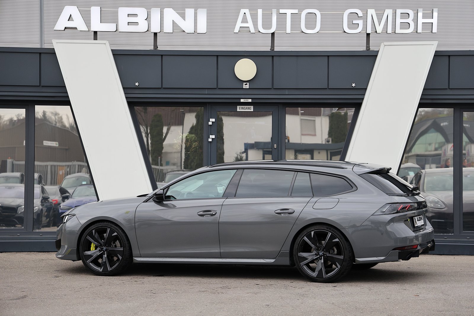 PEUGEOT 508 SW Hybrid4 360 e Sport Engineered, Plug-in-Hybrid Petrol/Electric, Second hand / Used, Automatic - 4