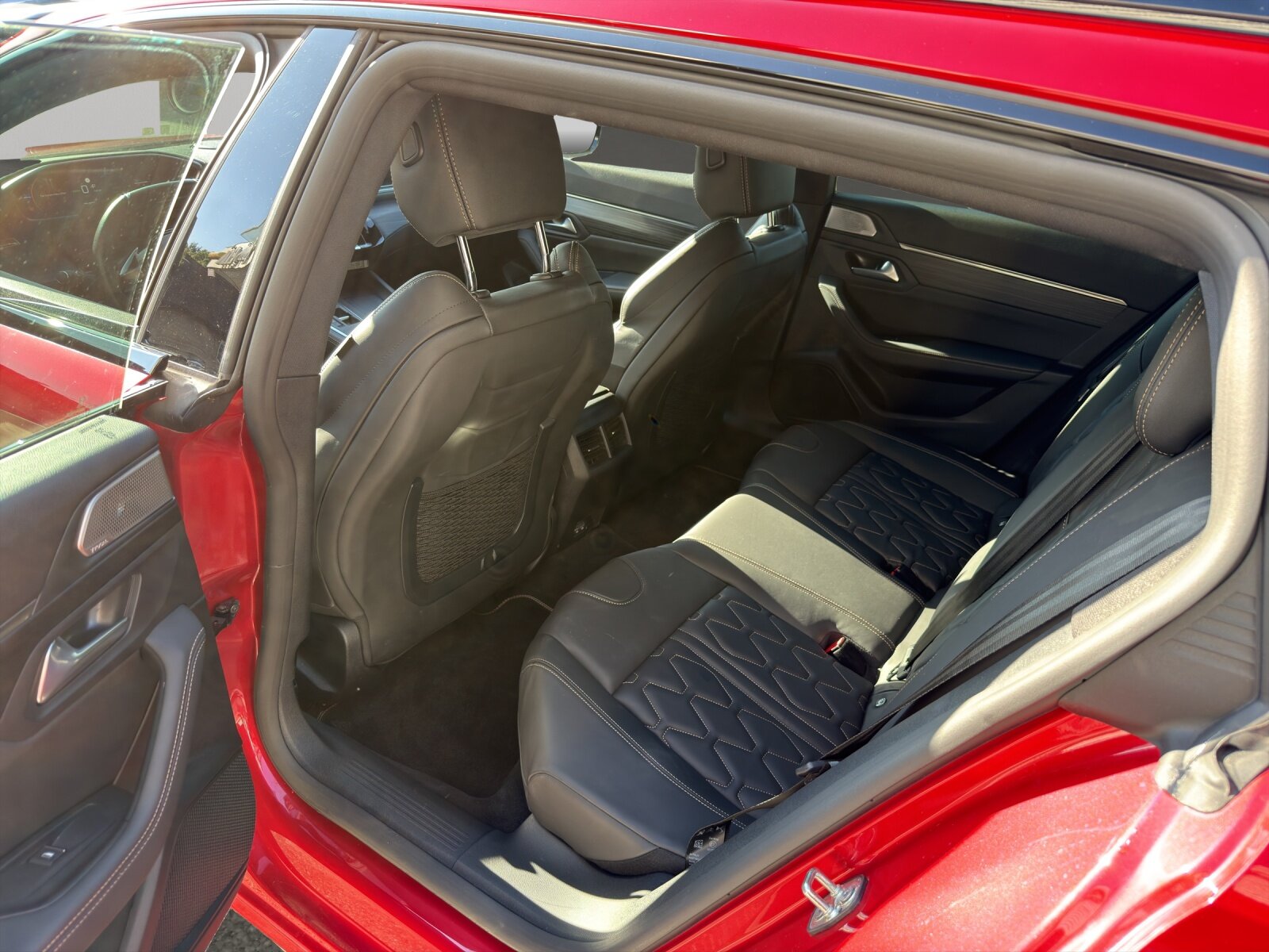 PEUGEOT 508 SW 1.6 Plug-in Hybrid GT, Full-Hybrid Petrol/Electric, Second hand / Used, Automatic - 5