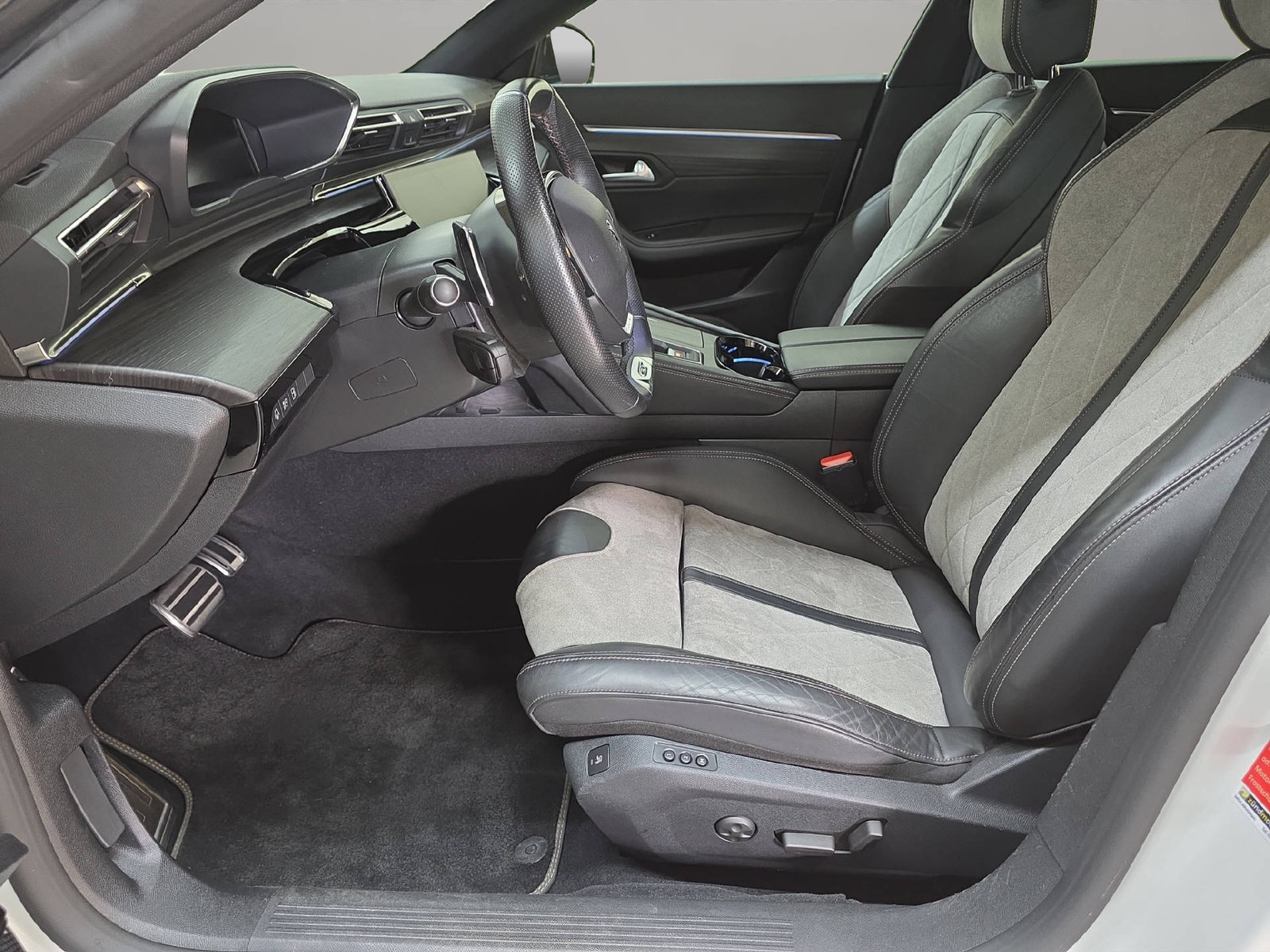 PEUGEOT 508 SW 1.6 Plug-in Hybrid GT, Hybride Rechargeable Essence/Électricité, Voiture de démonstration, Automatique - 6