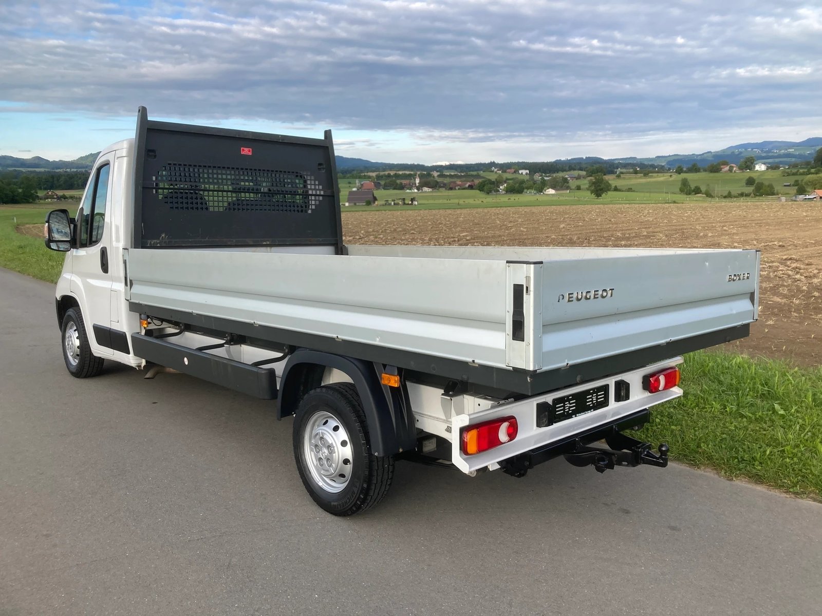 PEUGEOT Boxer 2.2 HDI 335 Pro L3 Brücke mit Anhängerkupplu, Diesel, Occasion / Gebraucht, Handschaltung - 4