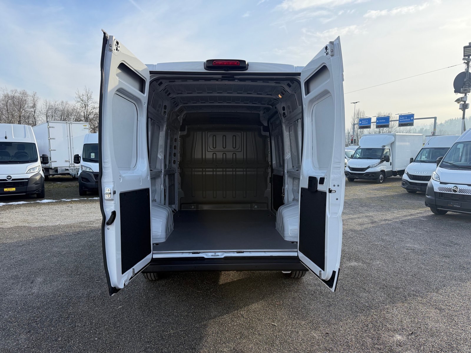 PEUGEOT Boxer 2.2 BlueHDI 140 L2H2 neues Interieur, Diesel, Neuwagen, Handschaltung - 6