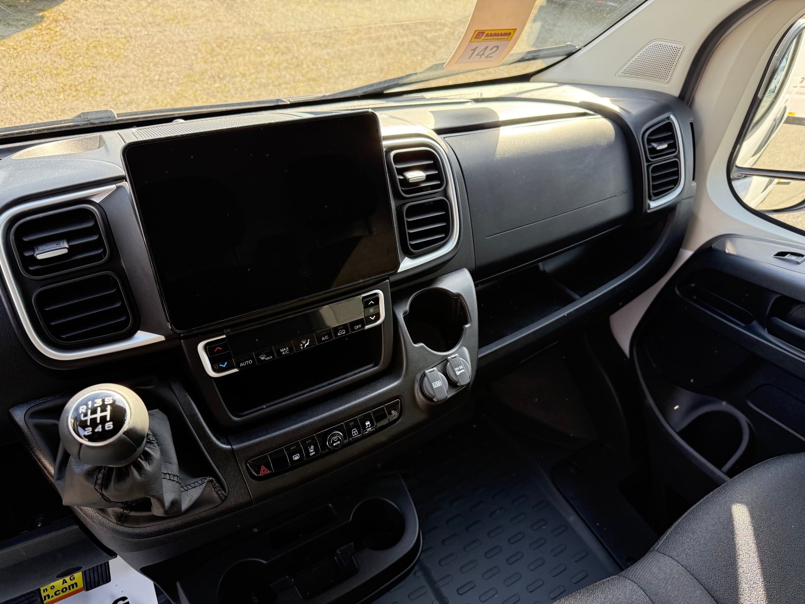 PEUGEOT Boxer 2.2 BlueHDI 140 335 L2H2 Speziell / Camper, Diesel, Neuwagen, Handschaltung - 4