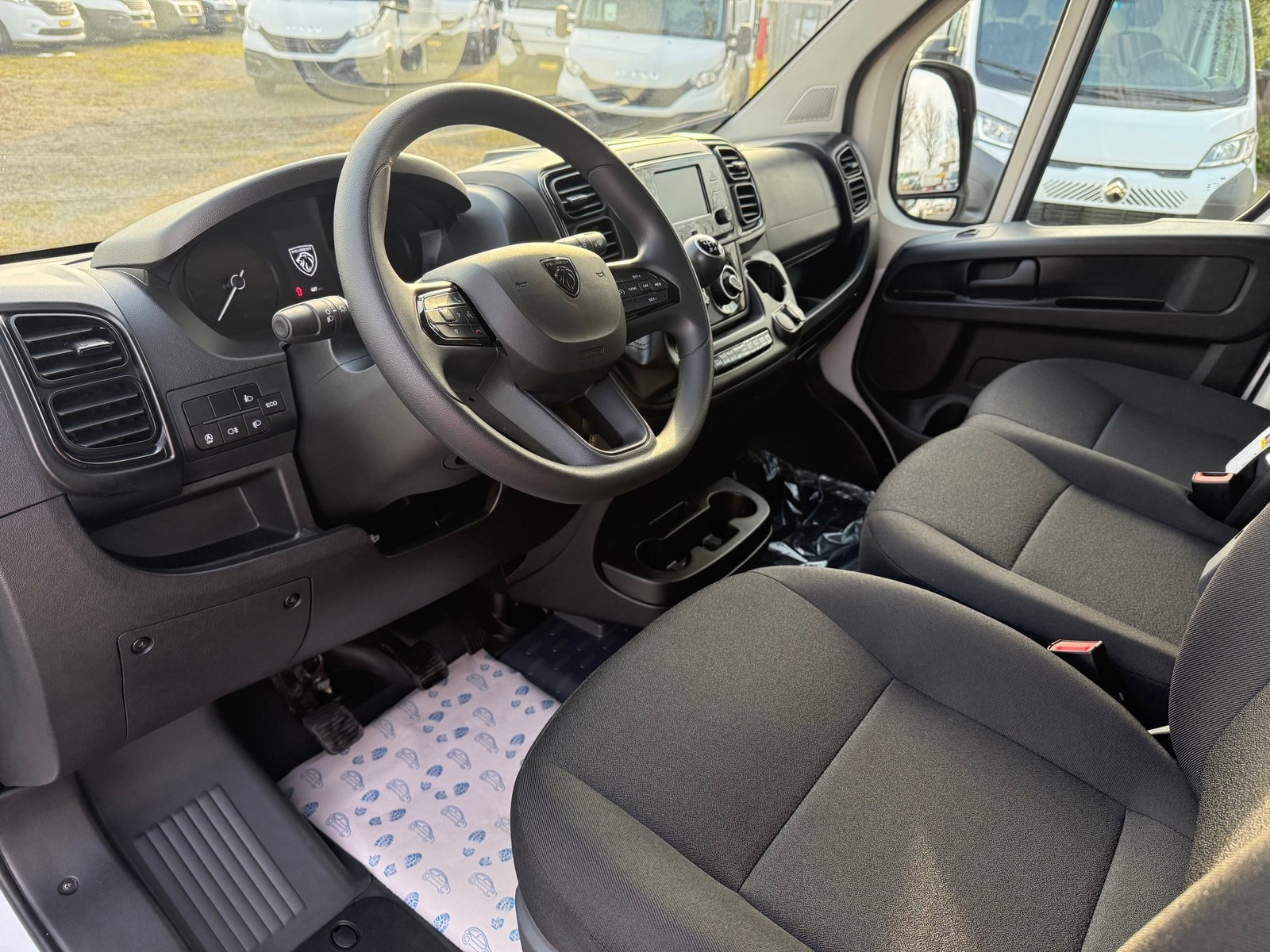 PEUGEOT Boxer 335 2.2 BlueHDI 140 L3H2 neues Interieur, Diesel, Auto nuove, Manuale - 3