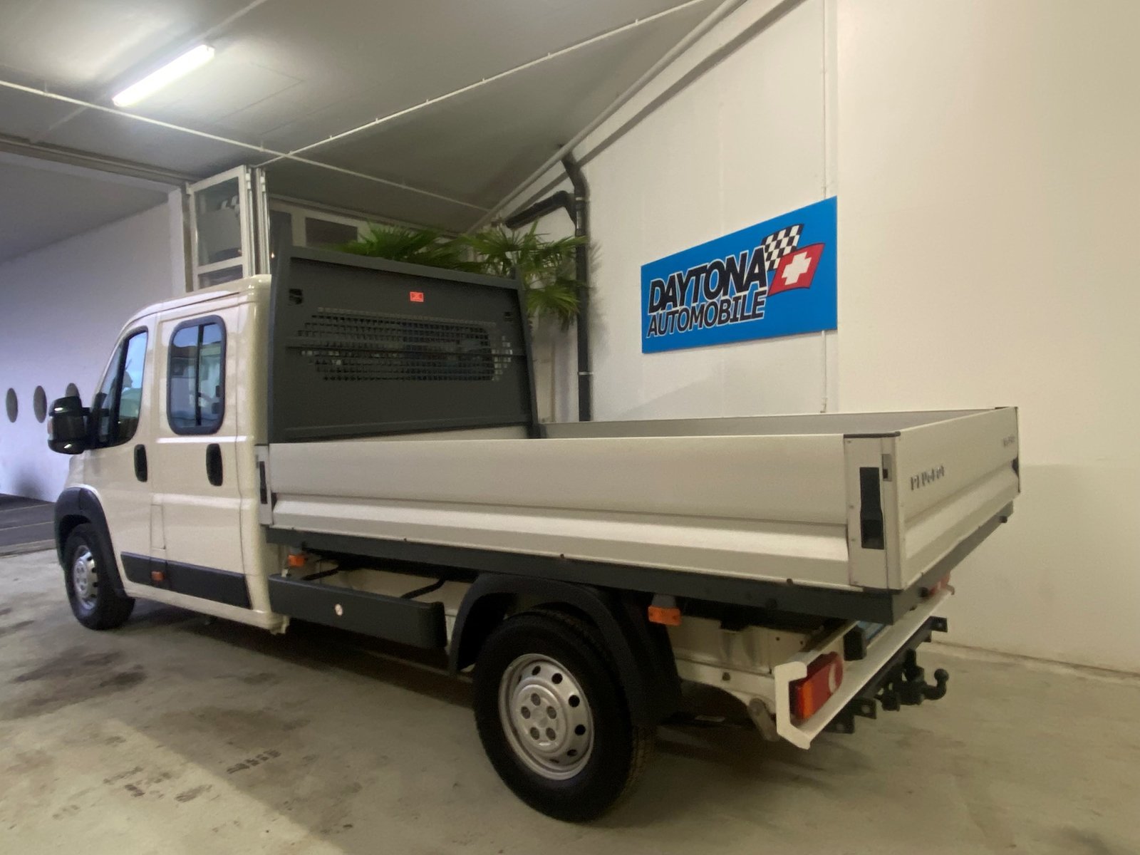 PEUGEOT Boxer 2.2 HDI Heavy 165 Doppelkabine Brücke L3, Diesel, Voiture nouvelle, Manuelle - 2