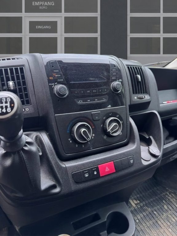 PEUGEOT Boxer 2.2 BlueHDi 140 Pro, Diesel, Occasion / Gebraucht, Handschaltung - 3