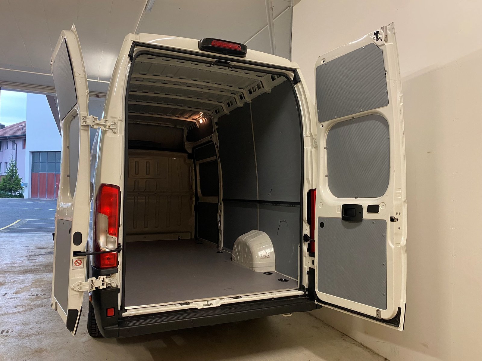 PEUGEOT Boxer 2.2 HDI 435 Premium L4H3, Diesel, Second hand / Used, Manual - 5